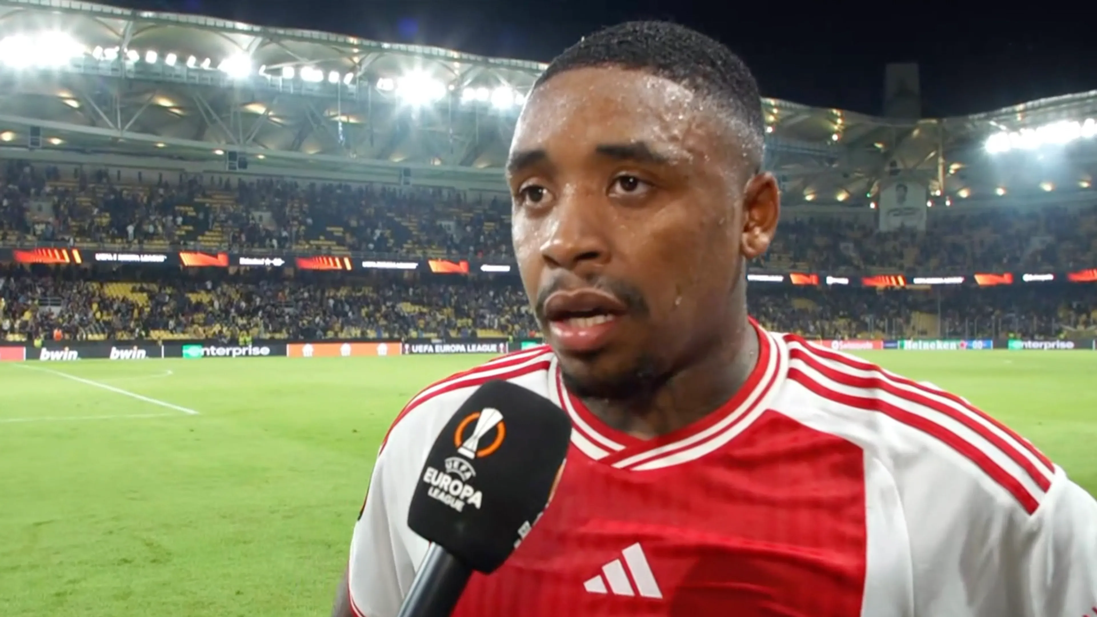 Bergwijn na gelijkspel tegen AEK Athene: 'Er had meer ingezeten'