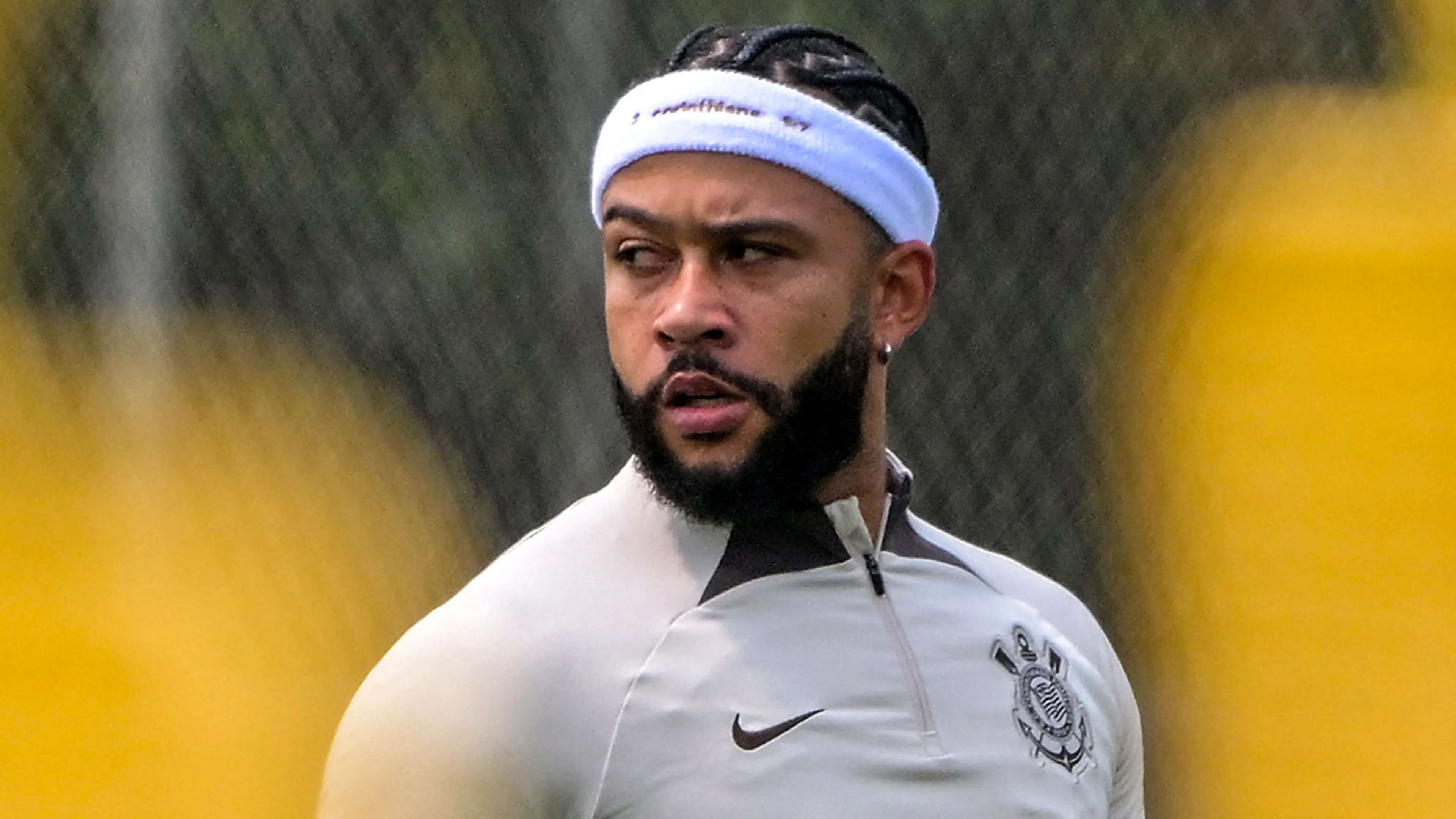 'Mogelijk snel einde aan avontuur van Memphis Depay bij Corinthians'
