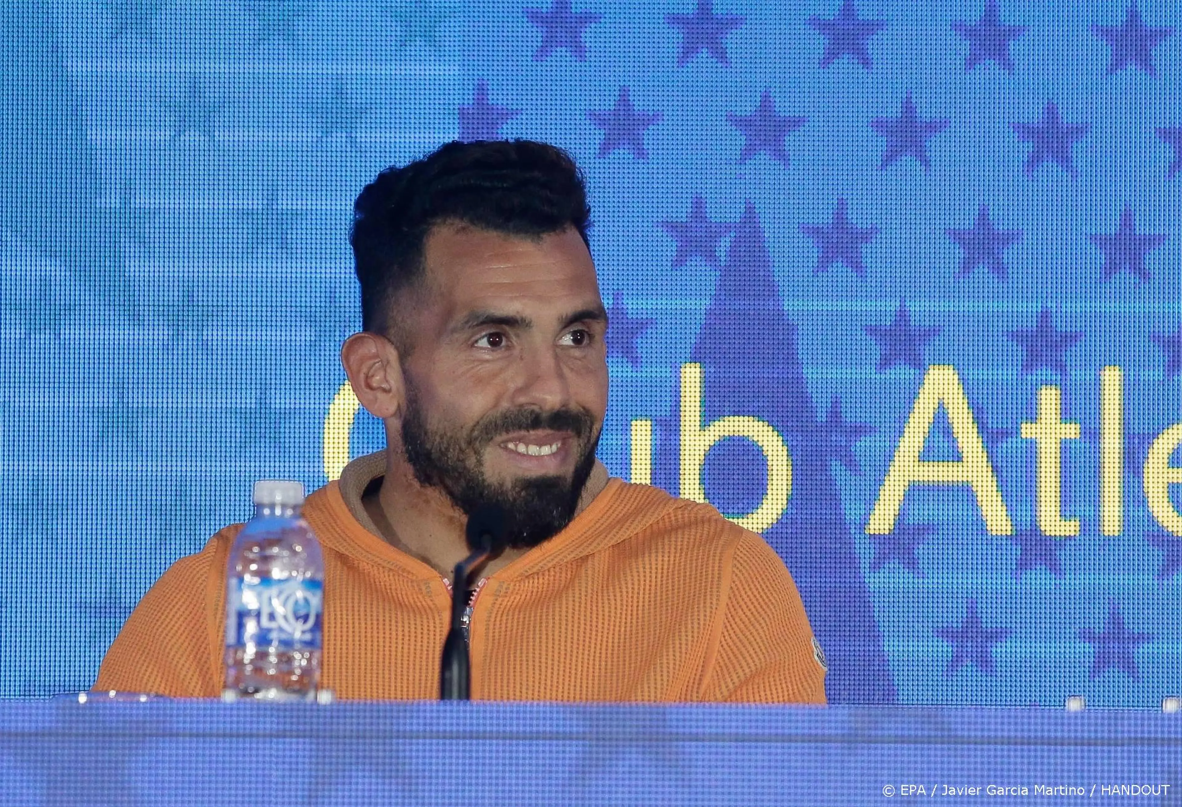 Carlos Tévez wil 'rust' en stopt bij Boca Juniors