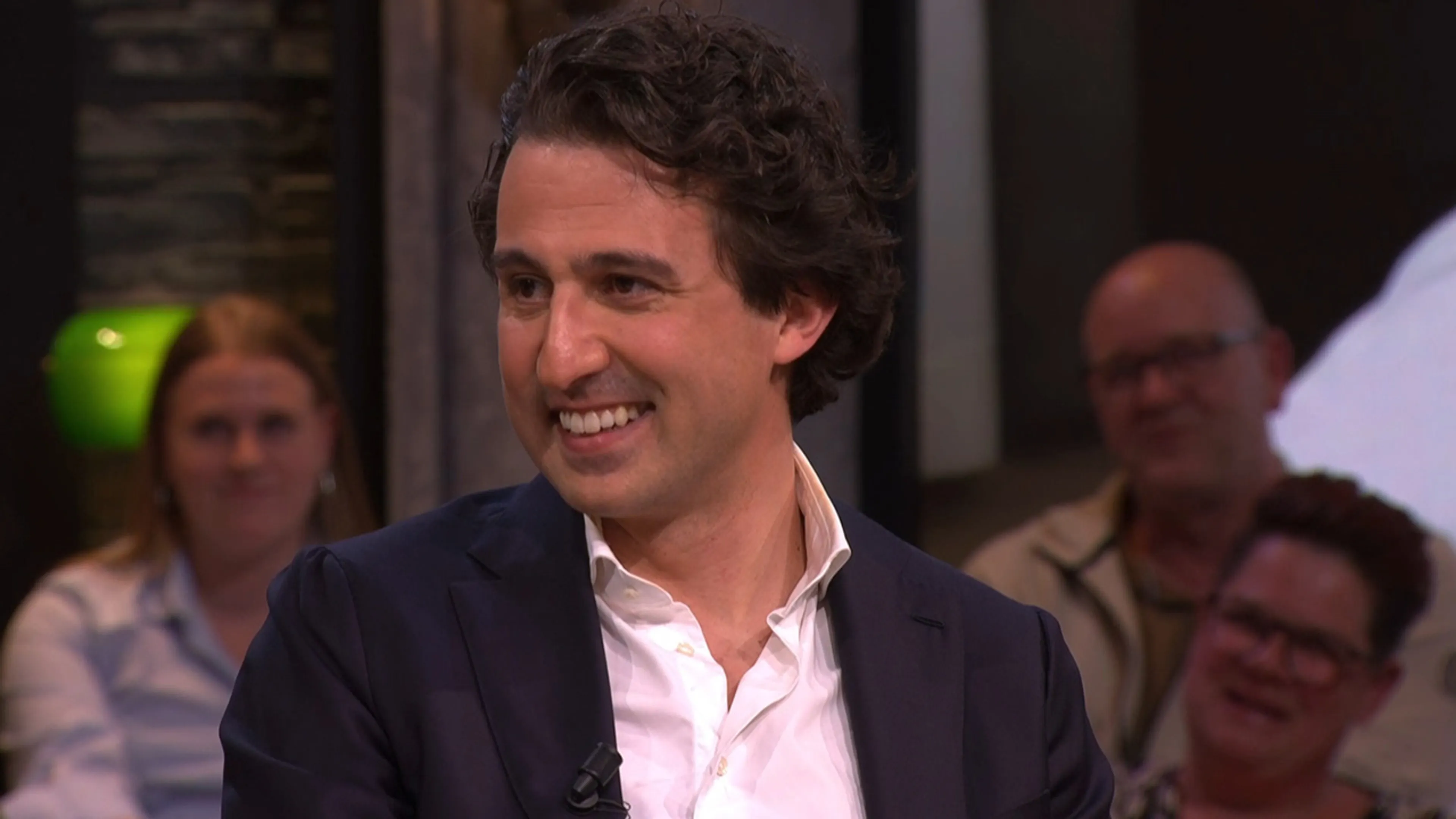 Jesse Klaver donderdagavond aan tafel bij Vandaag Inside