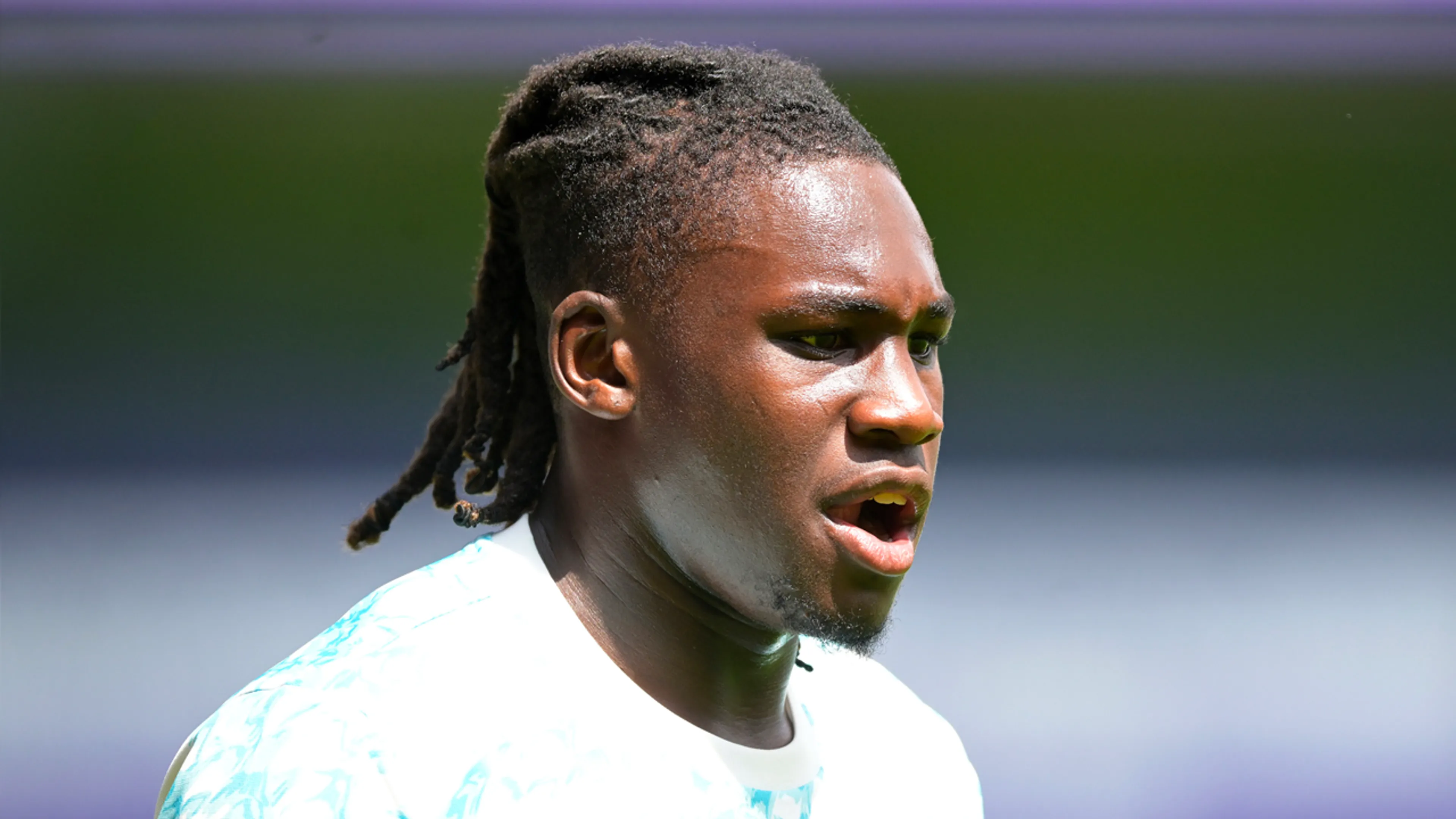 'Calvin Bassey niet met Ajax mee op trainingskamp naar Duitsland'