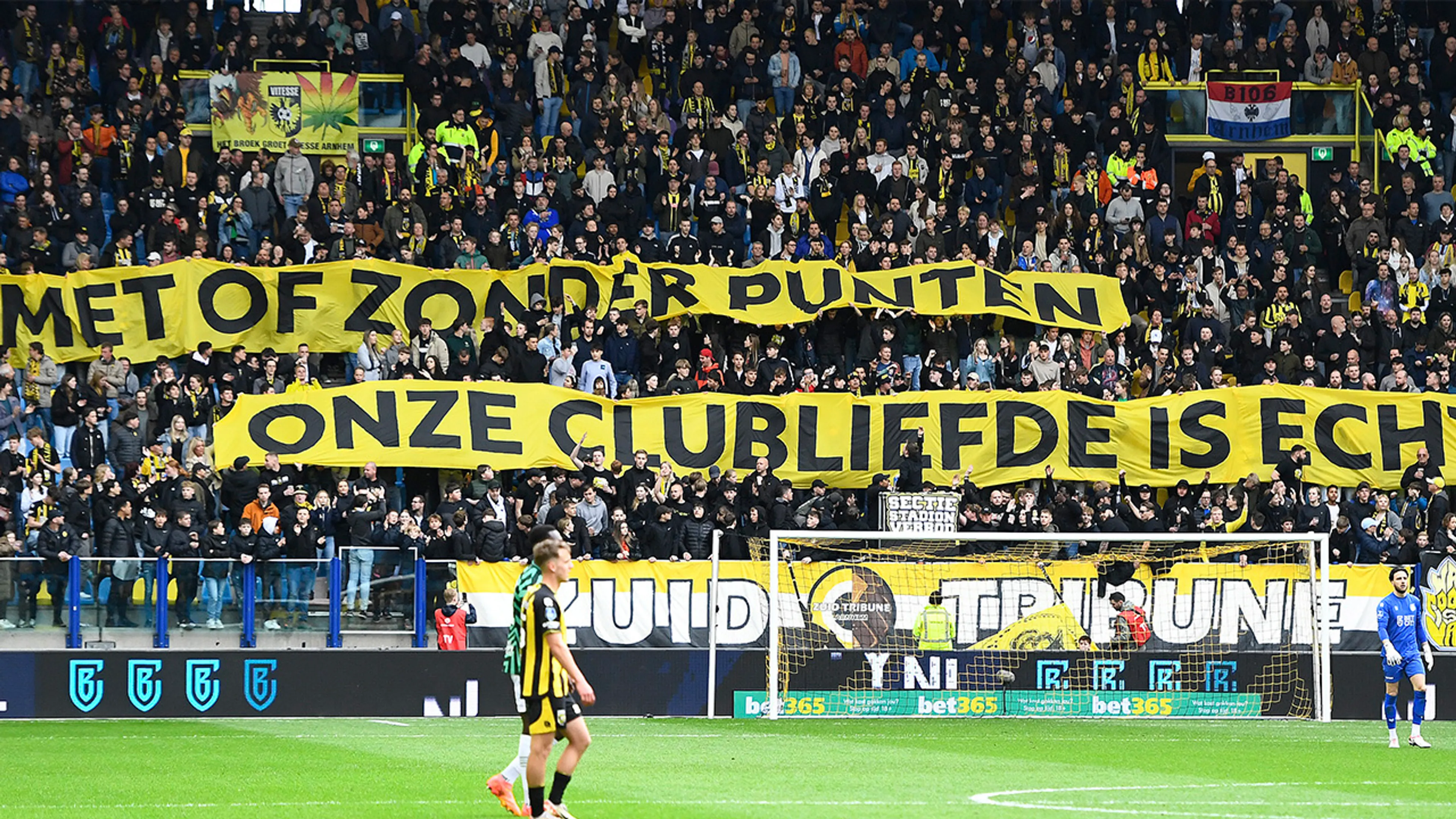 Vitesse verliest beroepszaak en begint nieuw seizoen met flink aantal verliespunten