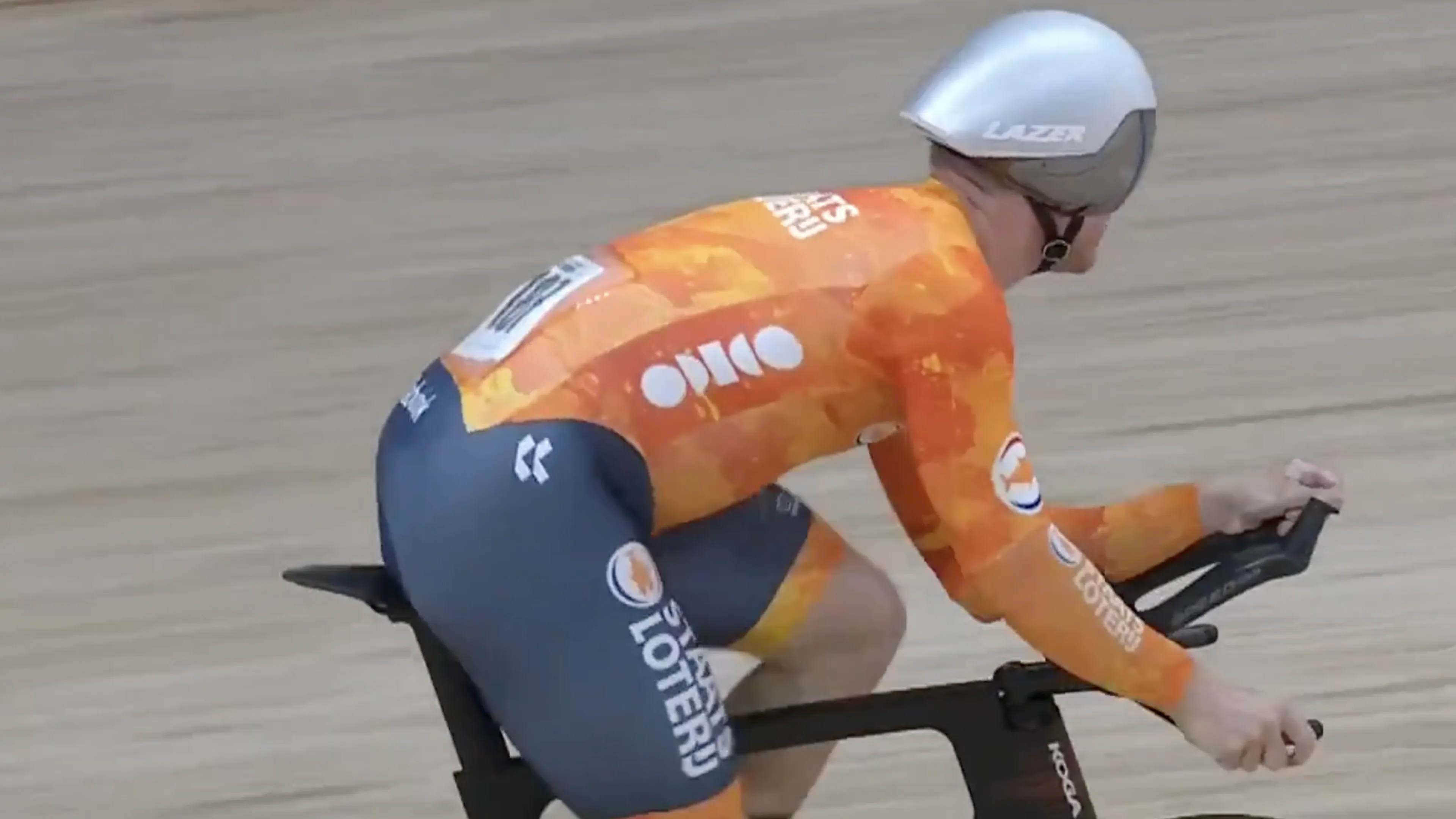 Video: baanwielrenner Jeffrey Hoogland pakt vijfde wereldtitel op de kilometer tijdrit