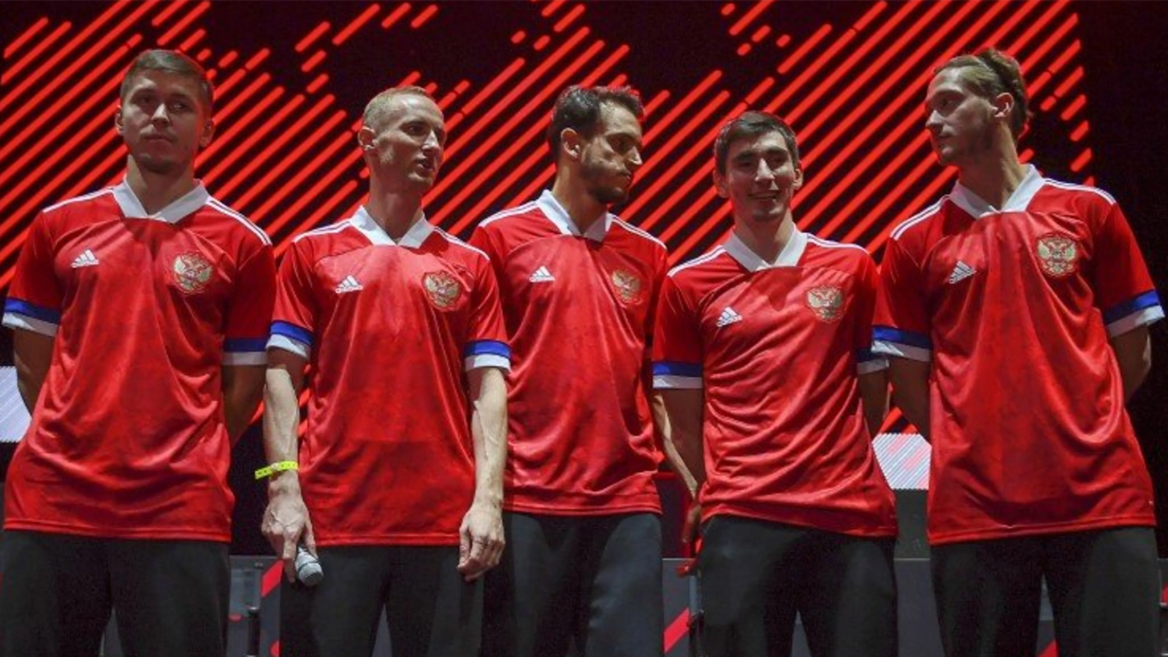 Adidas blundert met Russische voetbalshirts
