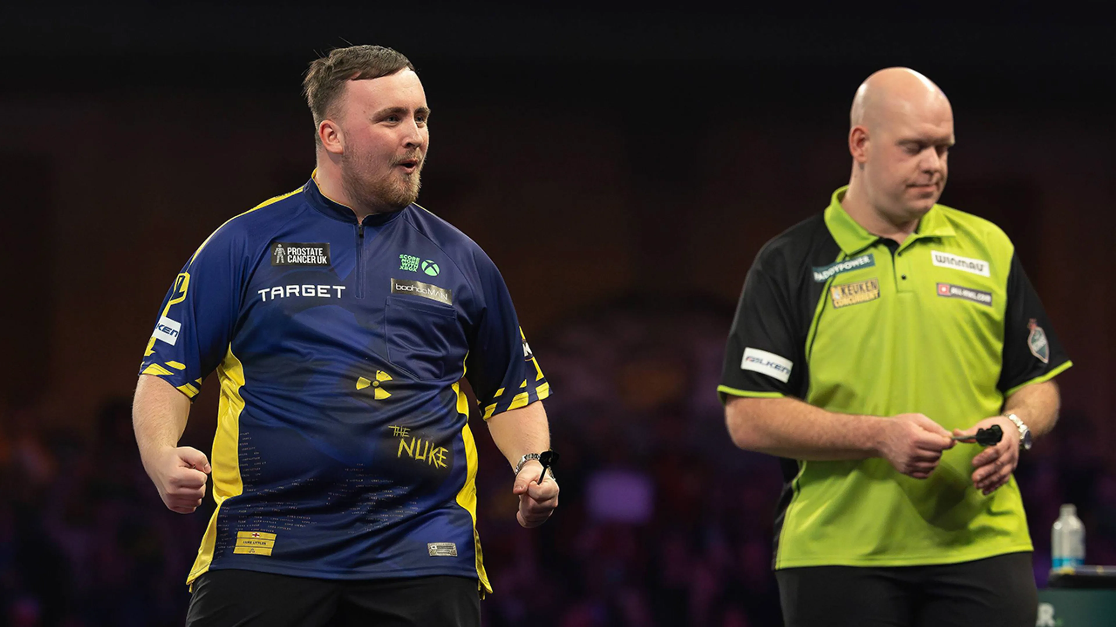 Luke Littler (17) vernedert Michael van Gerwen en pakt eerste WK-titel