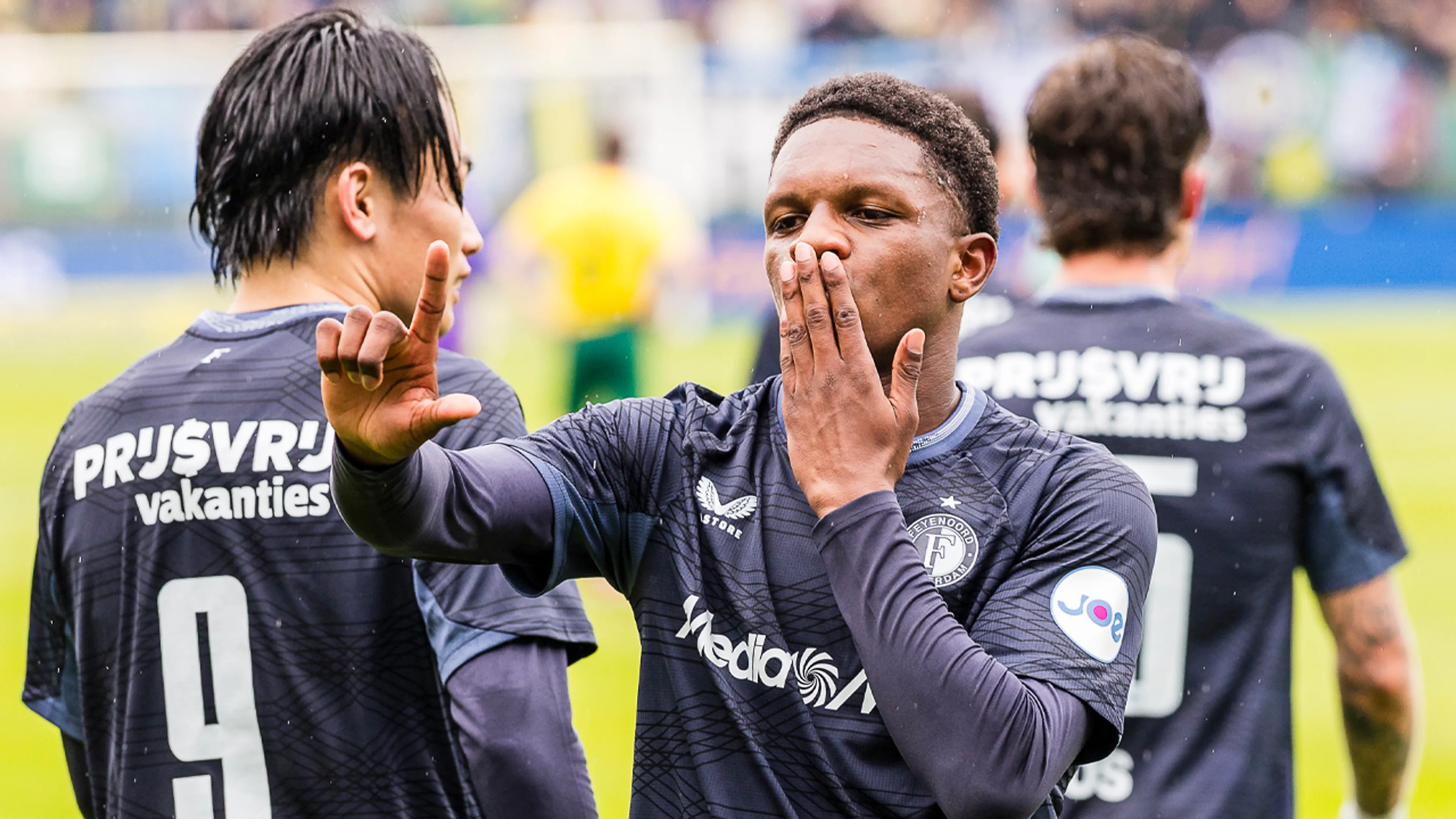 Feyenoord zet met late zege op Fortuna Sittard grote stap richting Champions League