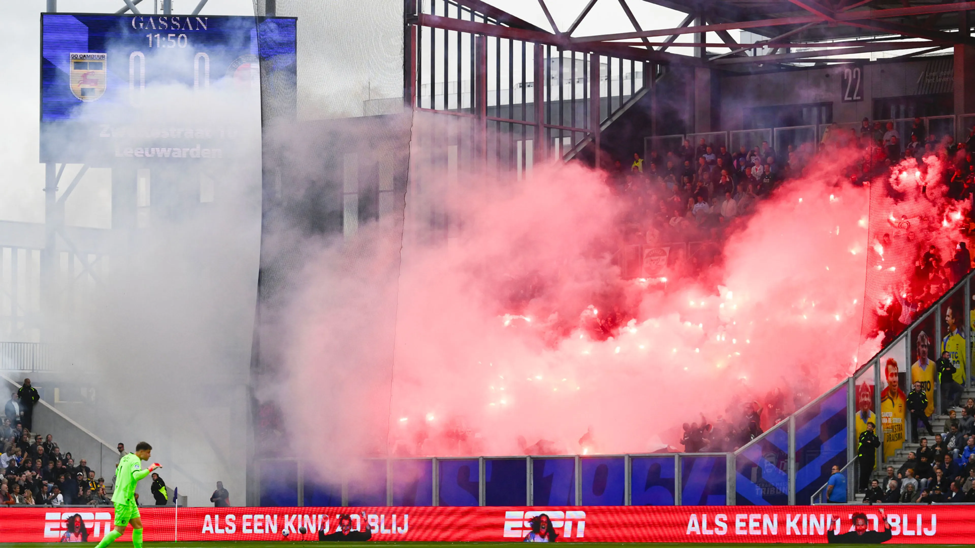 Cambuur nodigt supporters uit voor nazorg na vuurwerkgeweld Feyenoord-fans: 'Traumatische ervaring'
