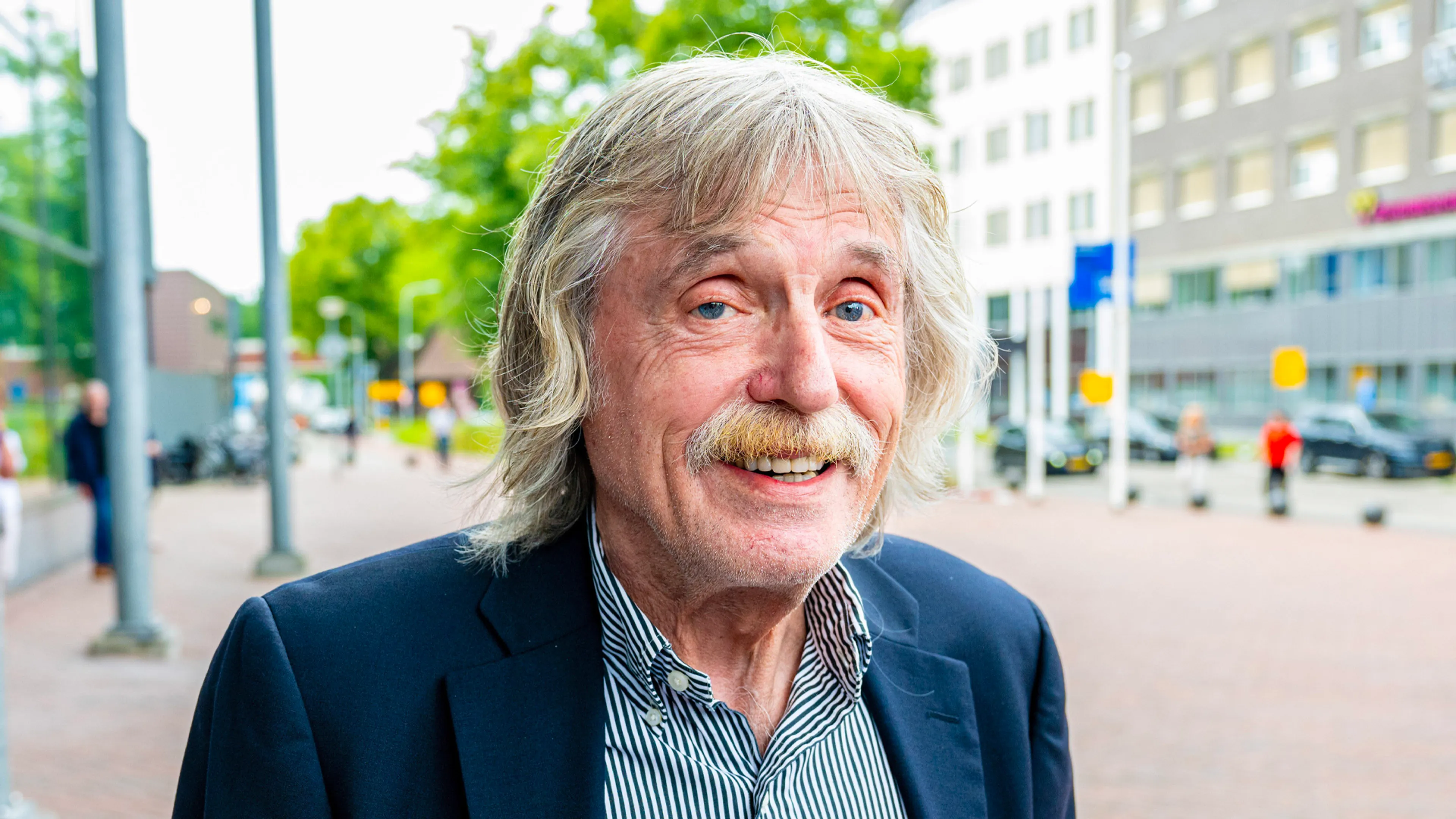 Johan Derksen kreeg bijzondere aanbieding: ‘Ik kon véél meer gaan verdienen’