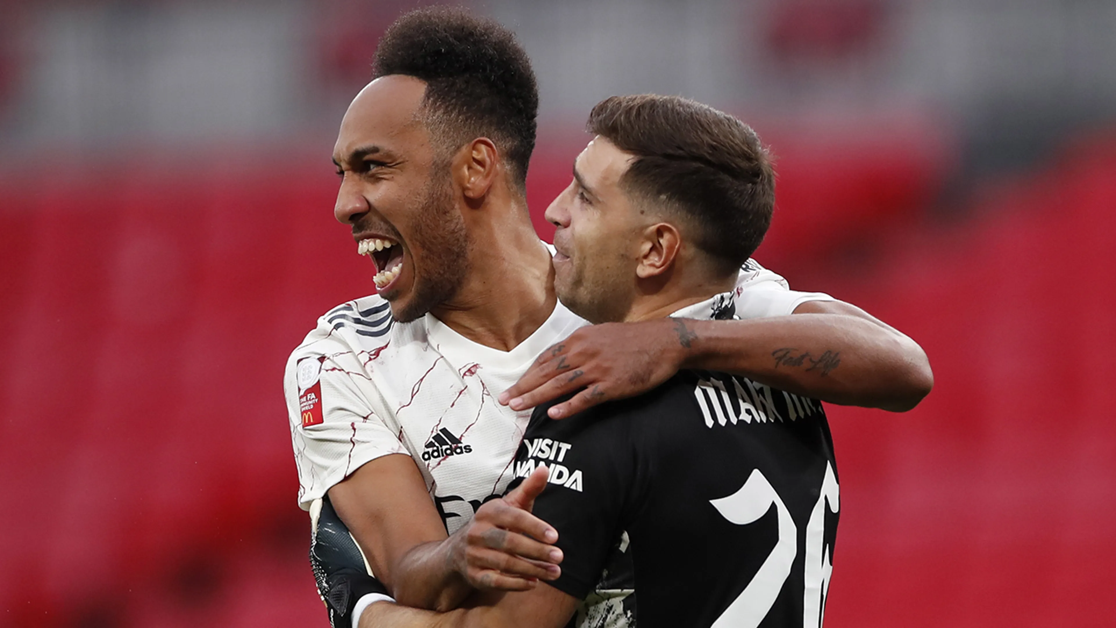 FA cup-winnaar Arsenal verslaat kampioen Liverpool en wint de Community Shield