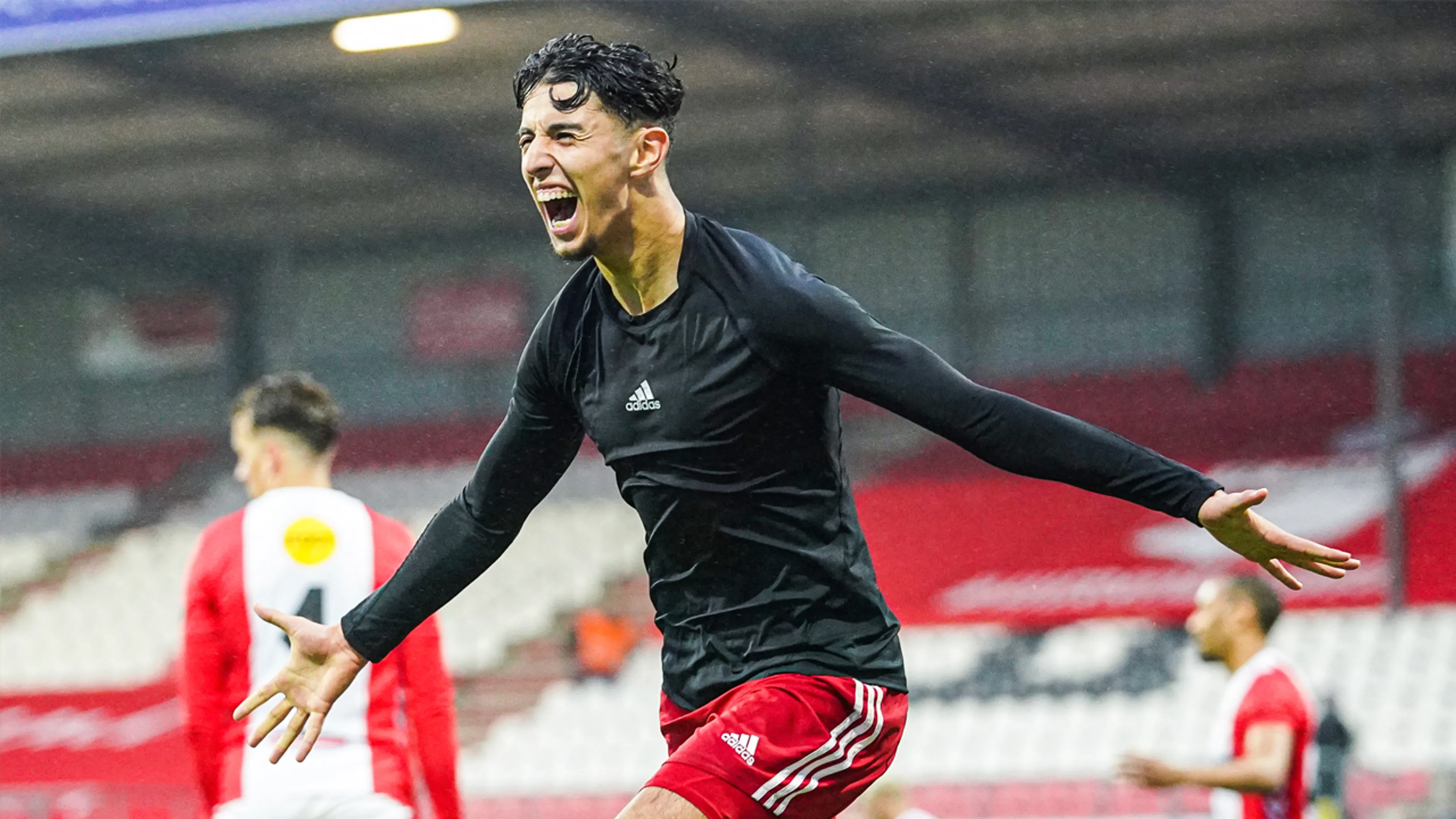 Feyenoord verhuurt Bannis aan FC Dordrecht
