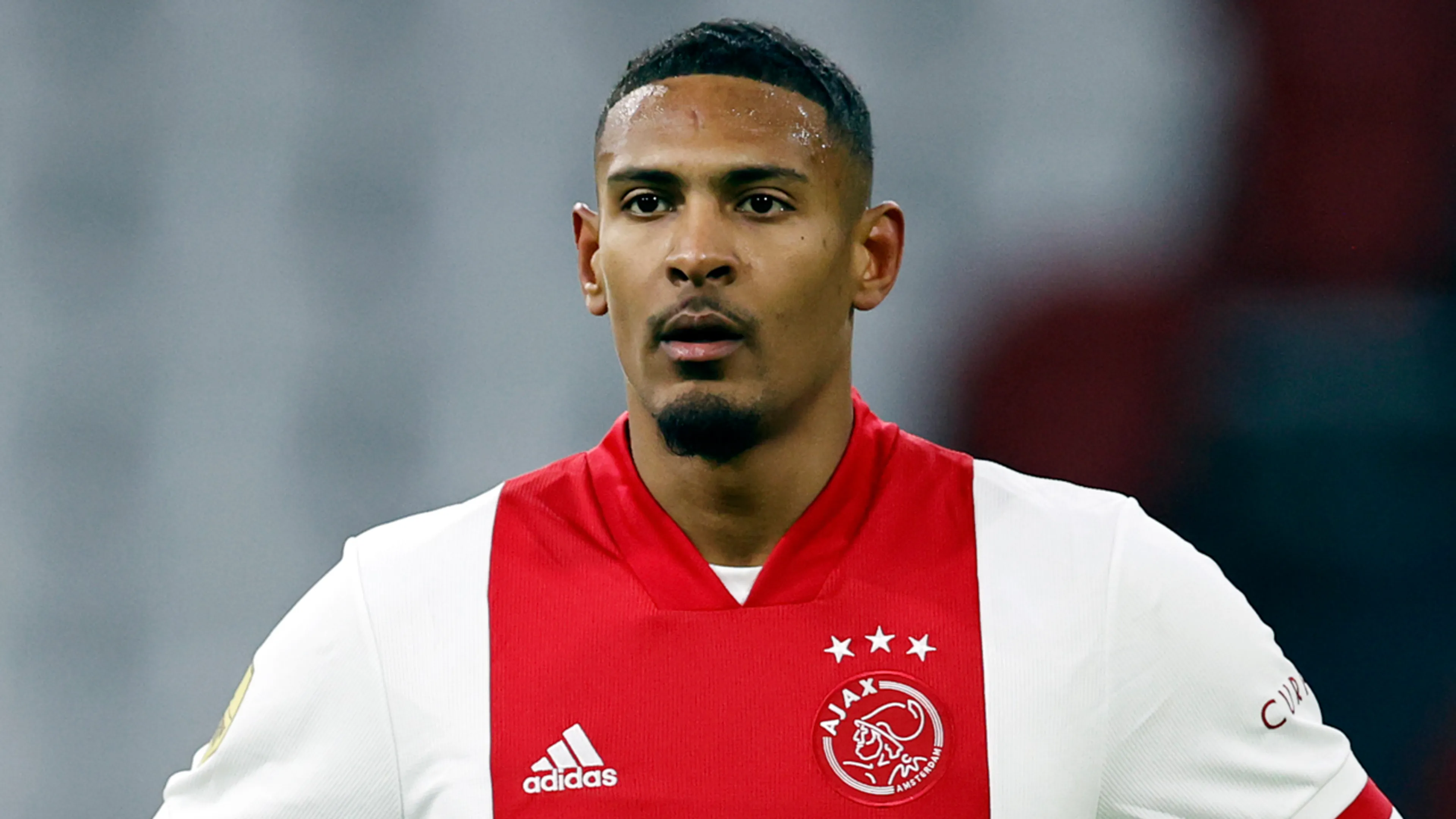 Ajax begint met Haller aan uitduel met FC Twente