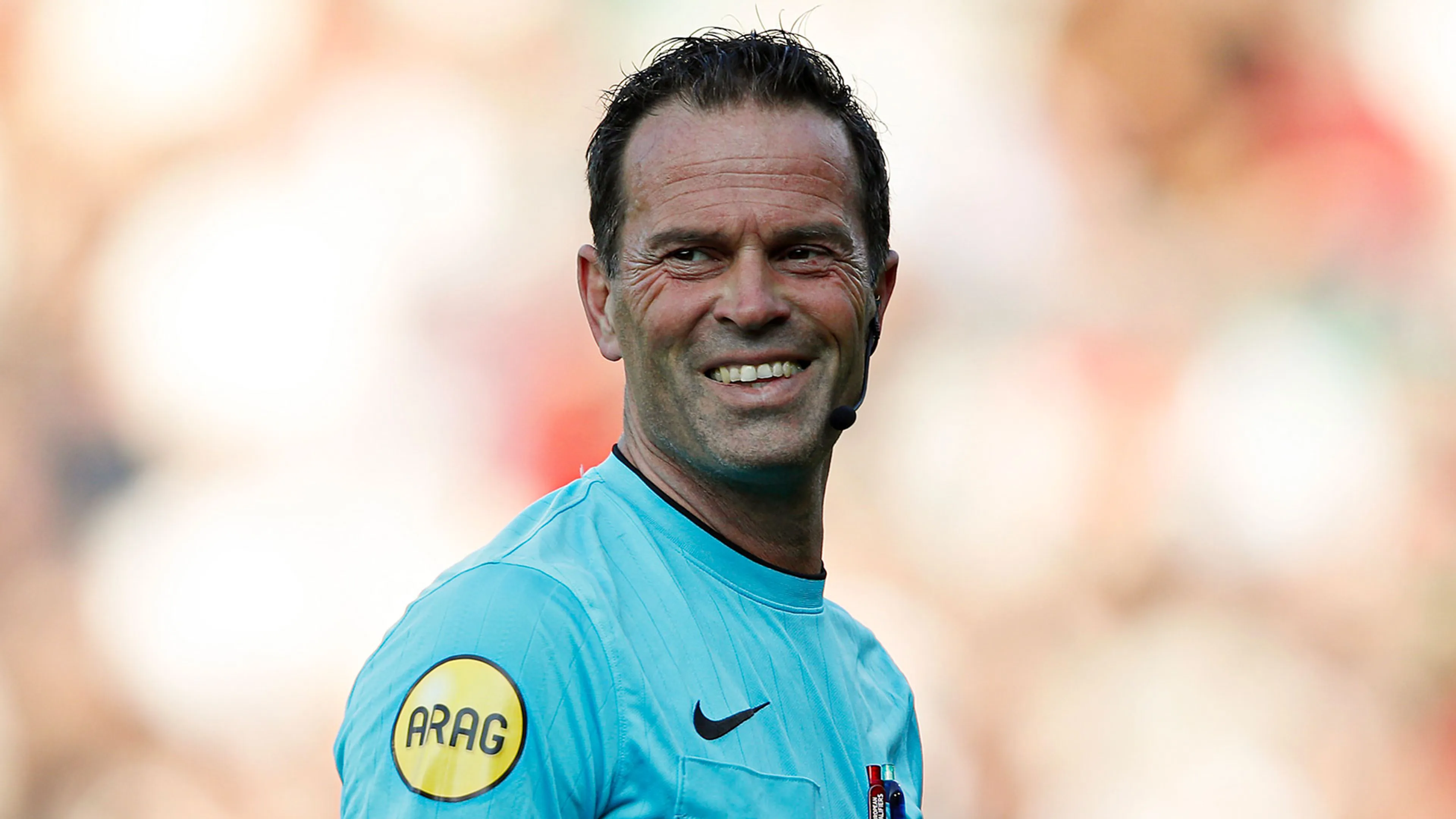 Bas Nijhuis mag weer een topwedstrijd fluiten in de Eredivisie: 'Ik ben heel blij!' 