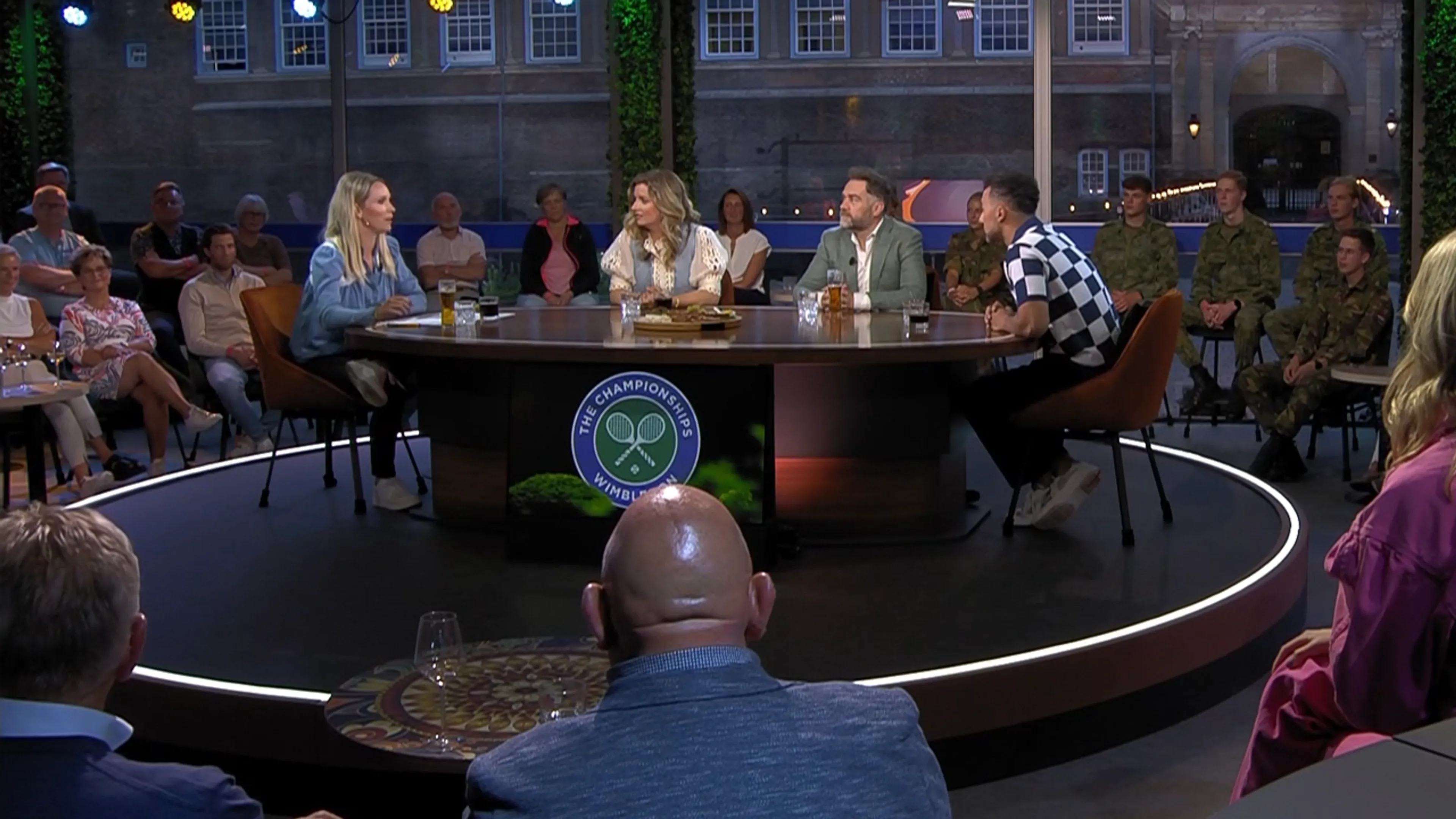 Ruim 700.000 mensen zien terugkeer van De Oranjezomer op SBS6