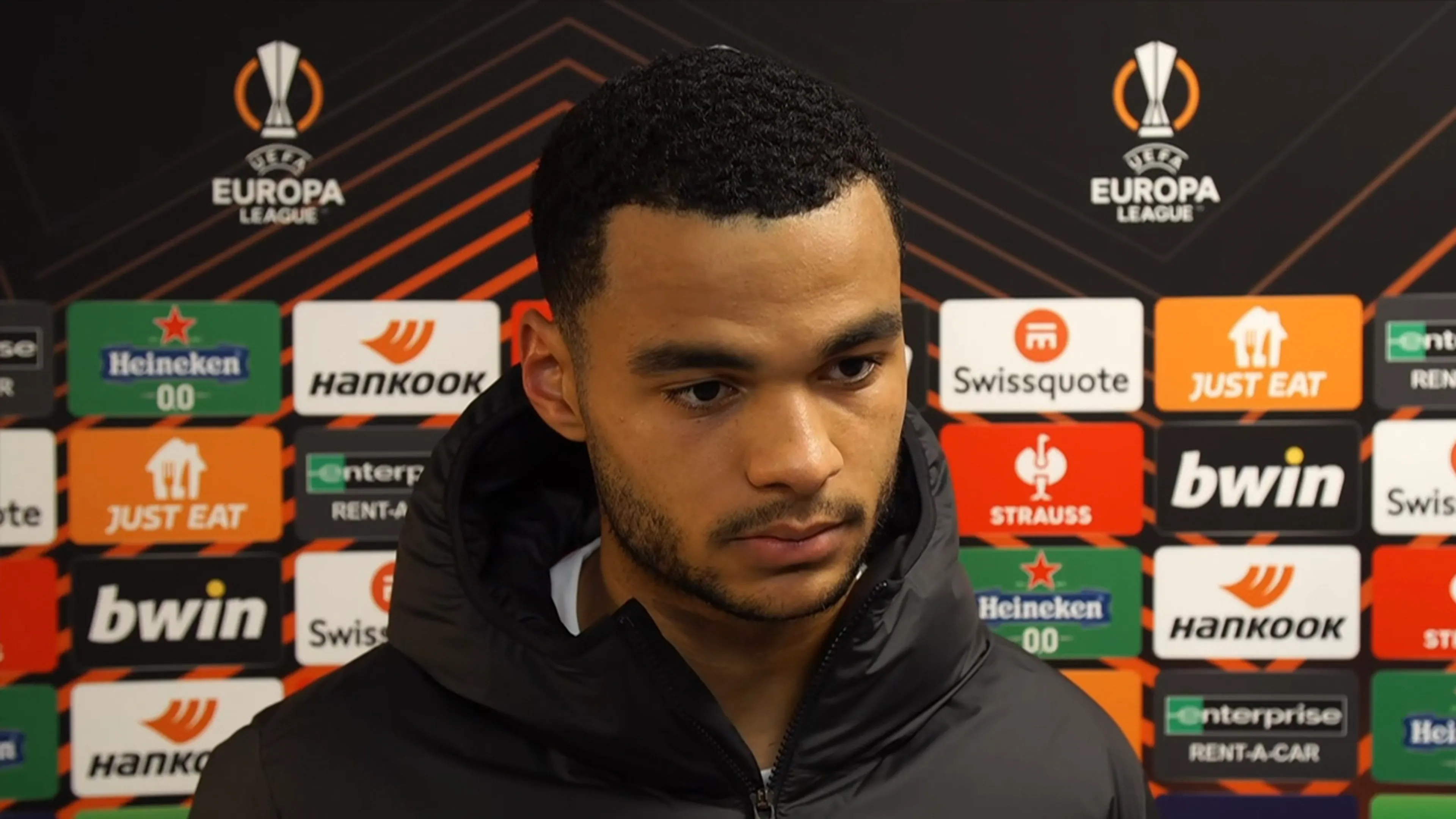 Cody Gakpo hoopvol richting return na pijnlijke nederlaag tegen Atalanta