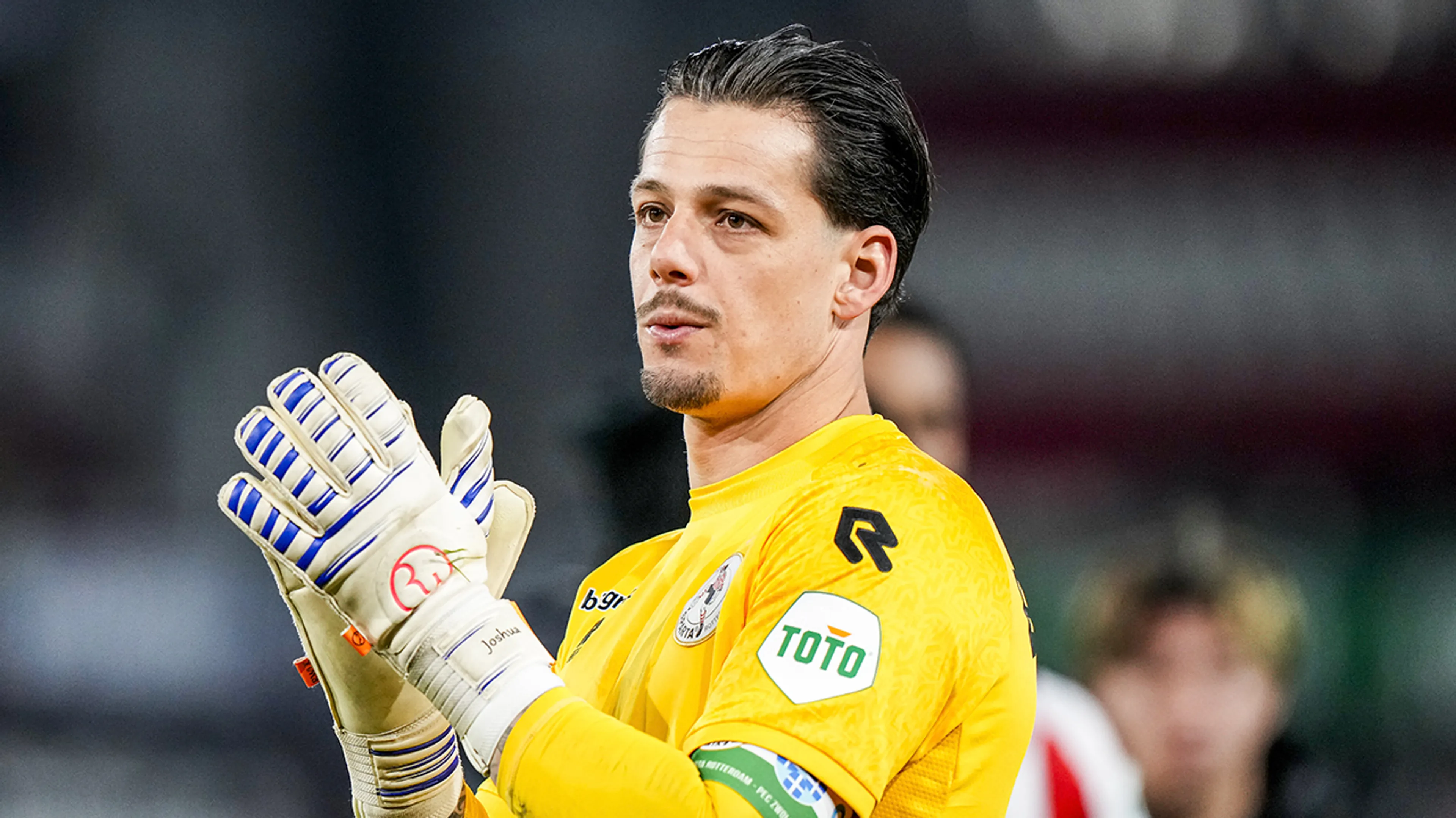 Lofzang voor PSV-aanwinst Nick Olij: 'De beste keeper in de Eredivisie!'