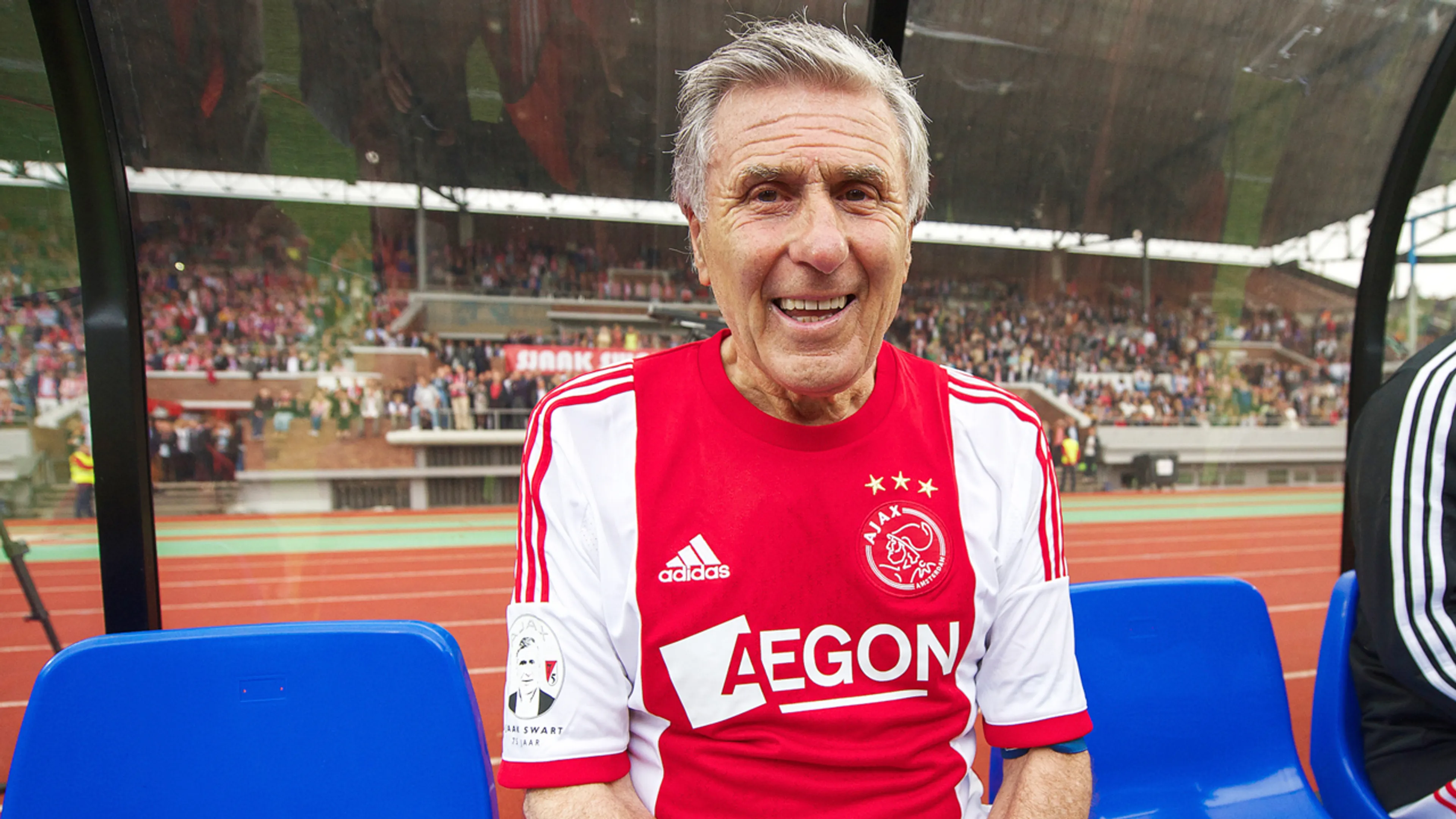 Sjaak Swart kondigt terugkeer bij Ajax aan