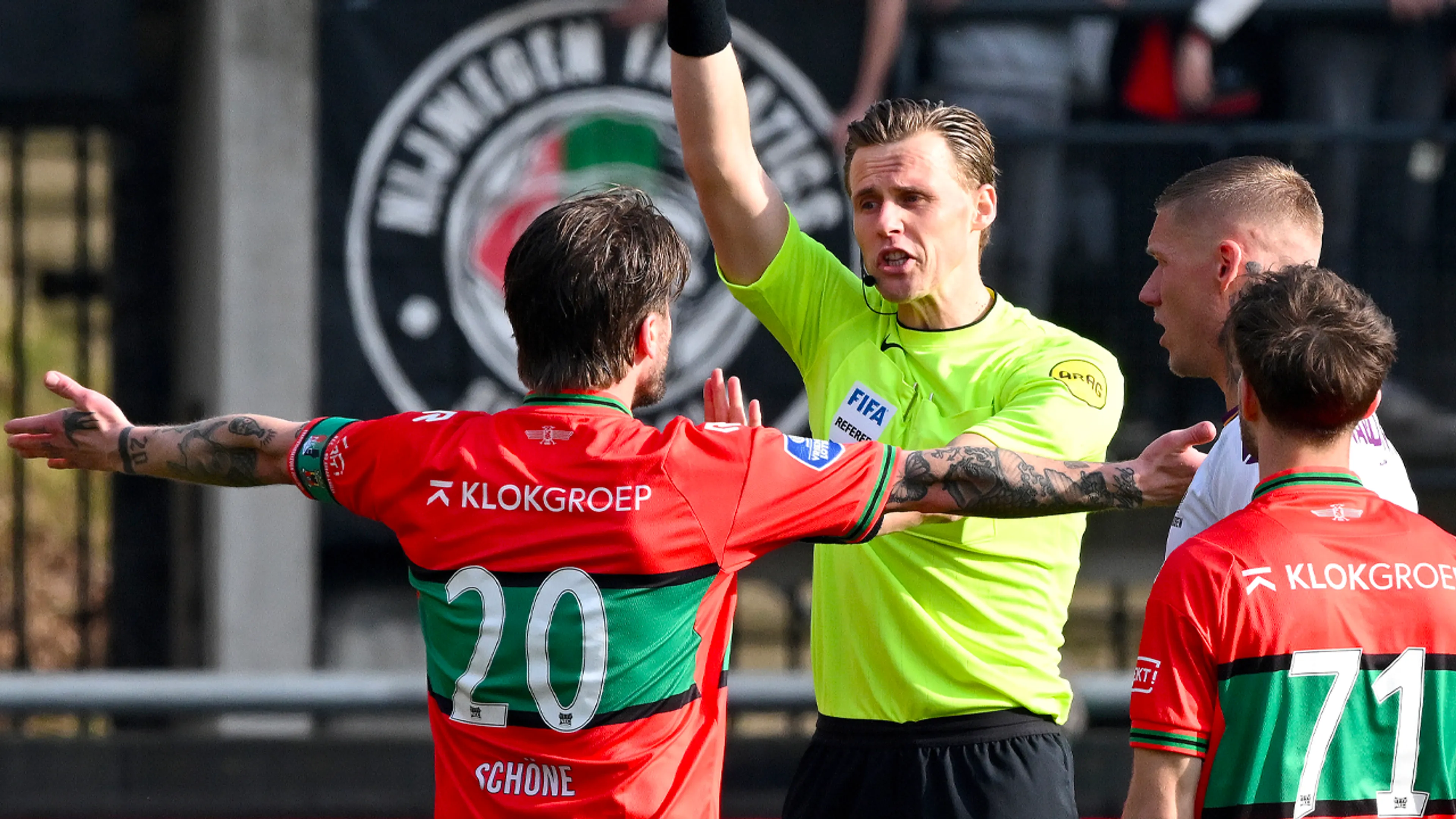 NEC-middenvelder Schöne geschorst tegen FC Utrecht na rode kaart tegen Go Ahead