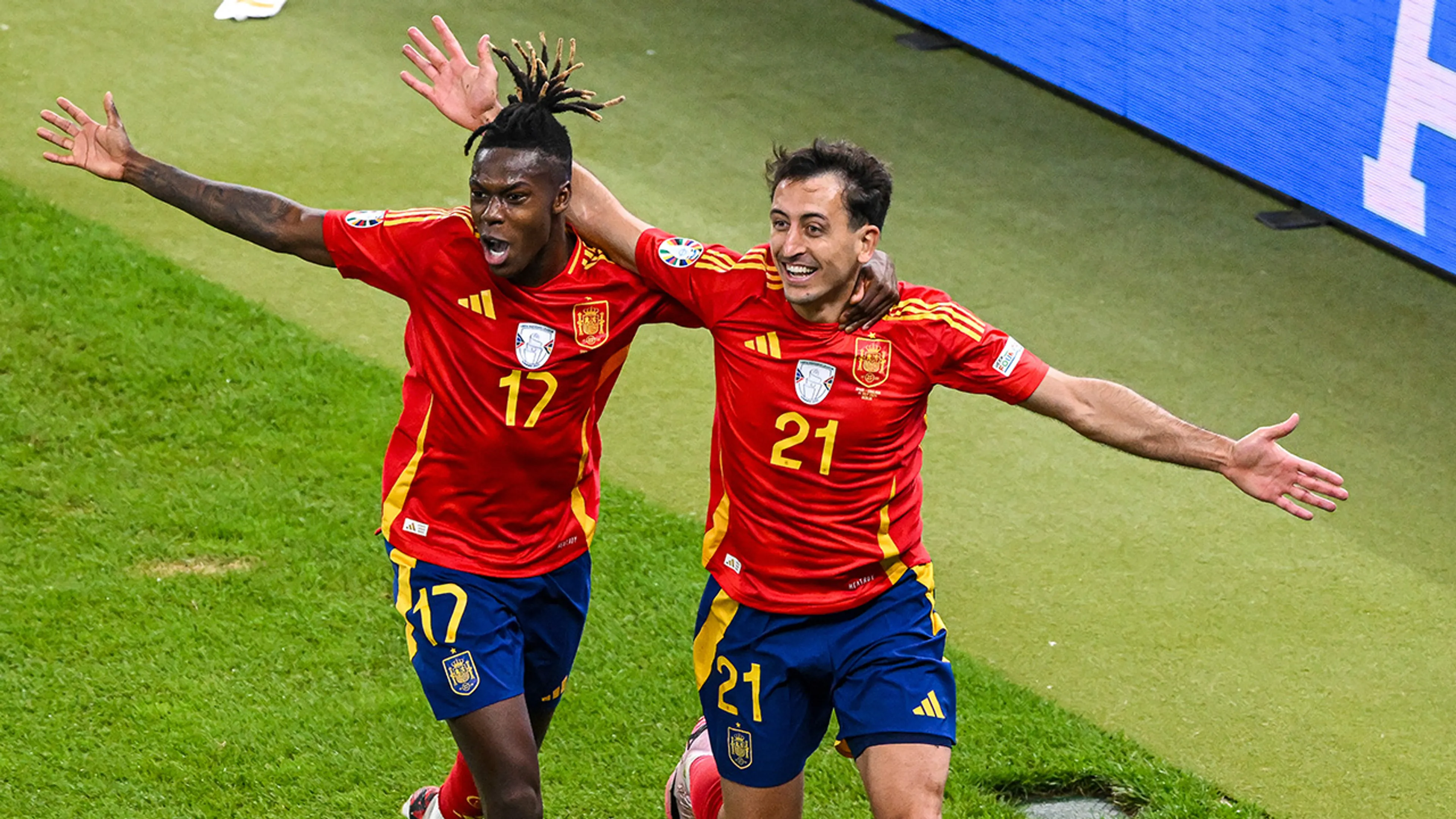 Spanje verslaat Engeland en verovert voor de vierde keer Europese titel