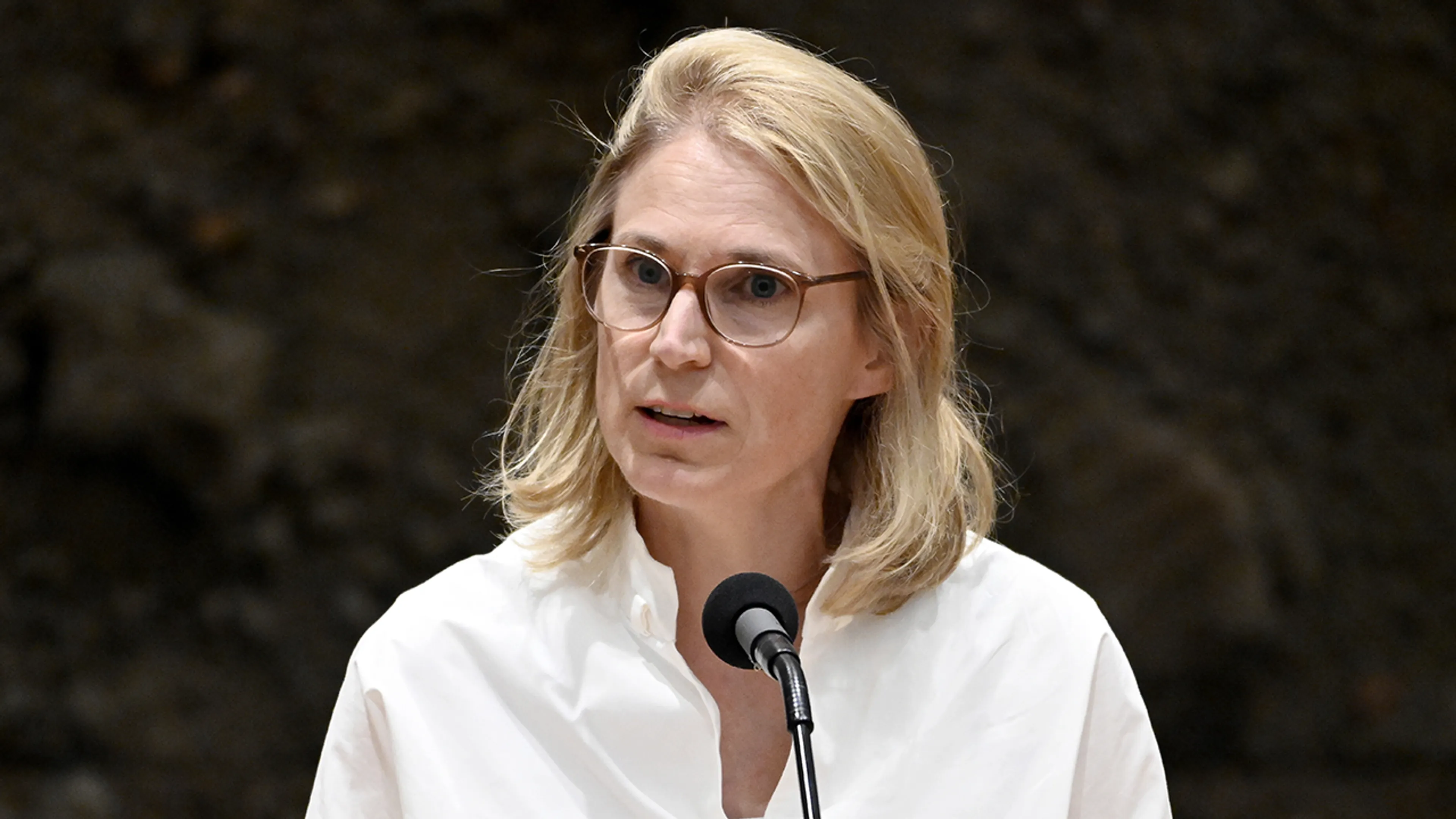 Woonminister Boekholt-O'Sullivan (D66) reageert op kritiek over 'douchemuntjes'-interview