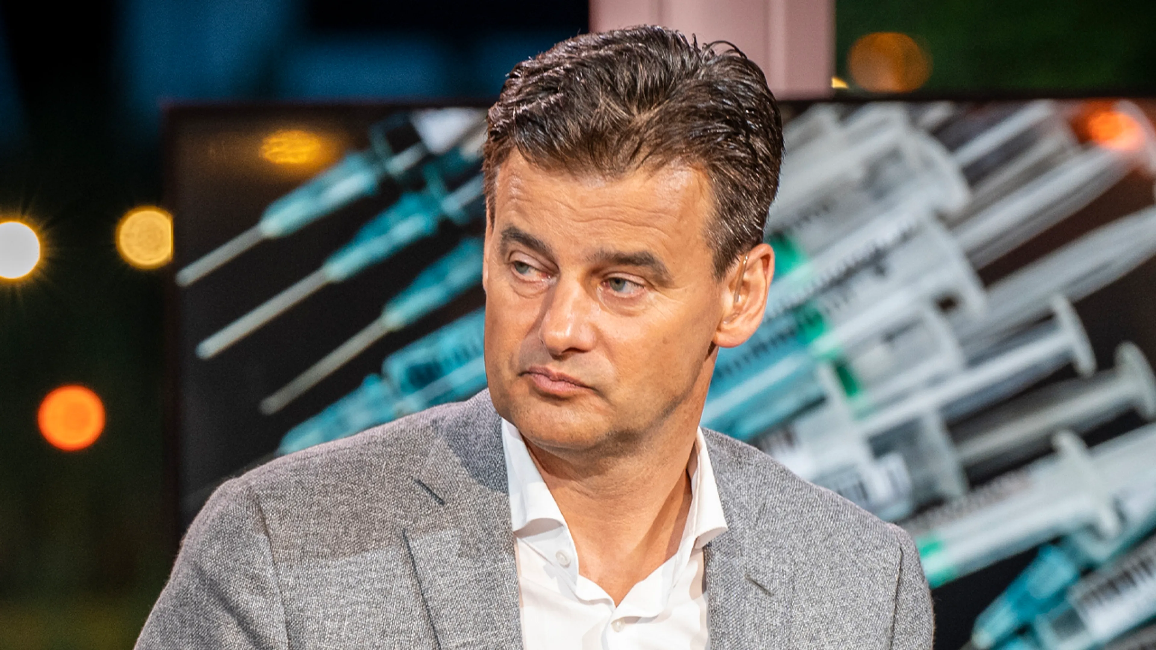 'Ik heb moeten liegen tegen Wilfred Genee, waarvoor excuses'