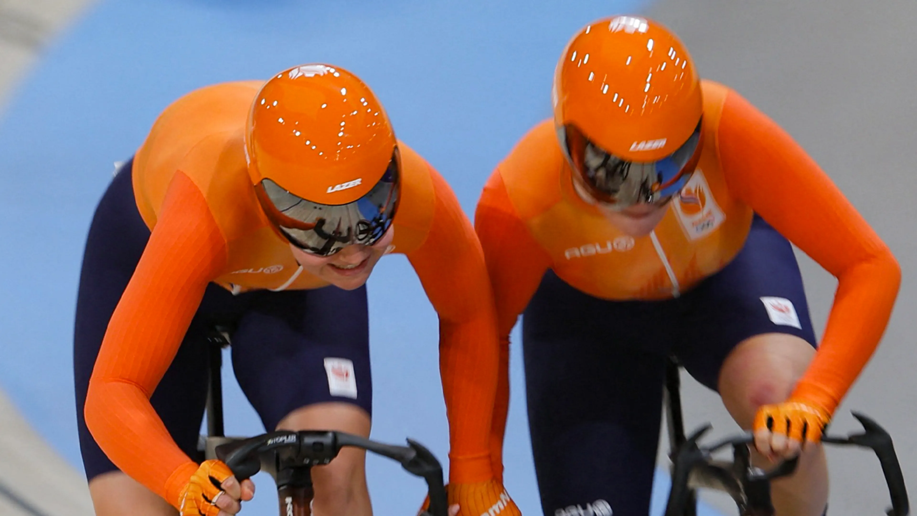 Baanwielrensters Van der Duin en Van Belle grijpen verrassend brons op koppelkoers
