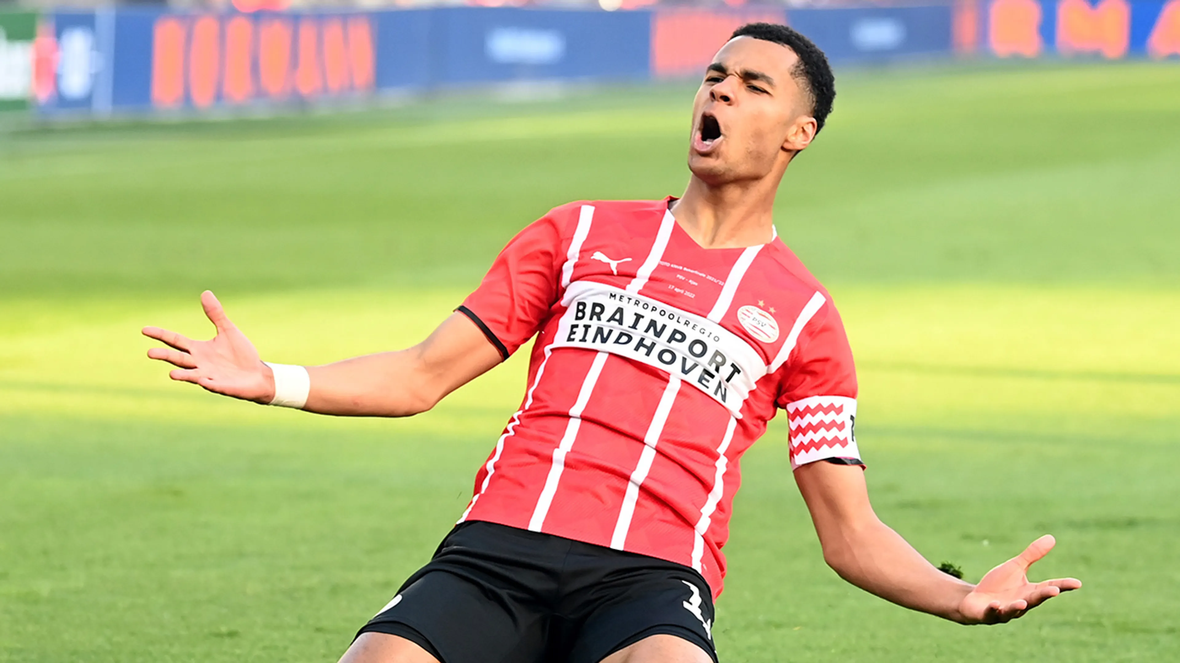 PSV draait wedstrijd volledig om en grijpt KNVB Beker ten koste van Ajax