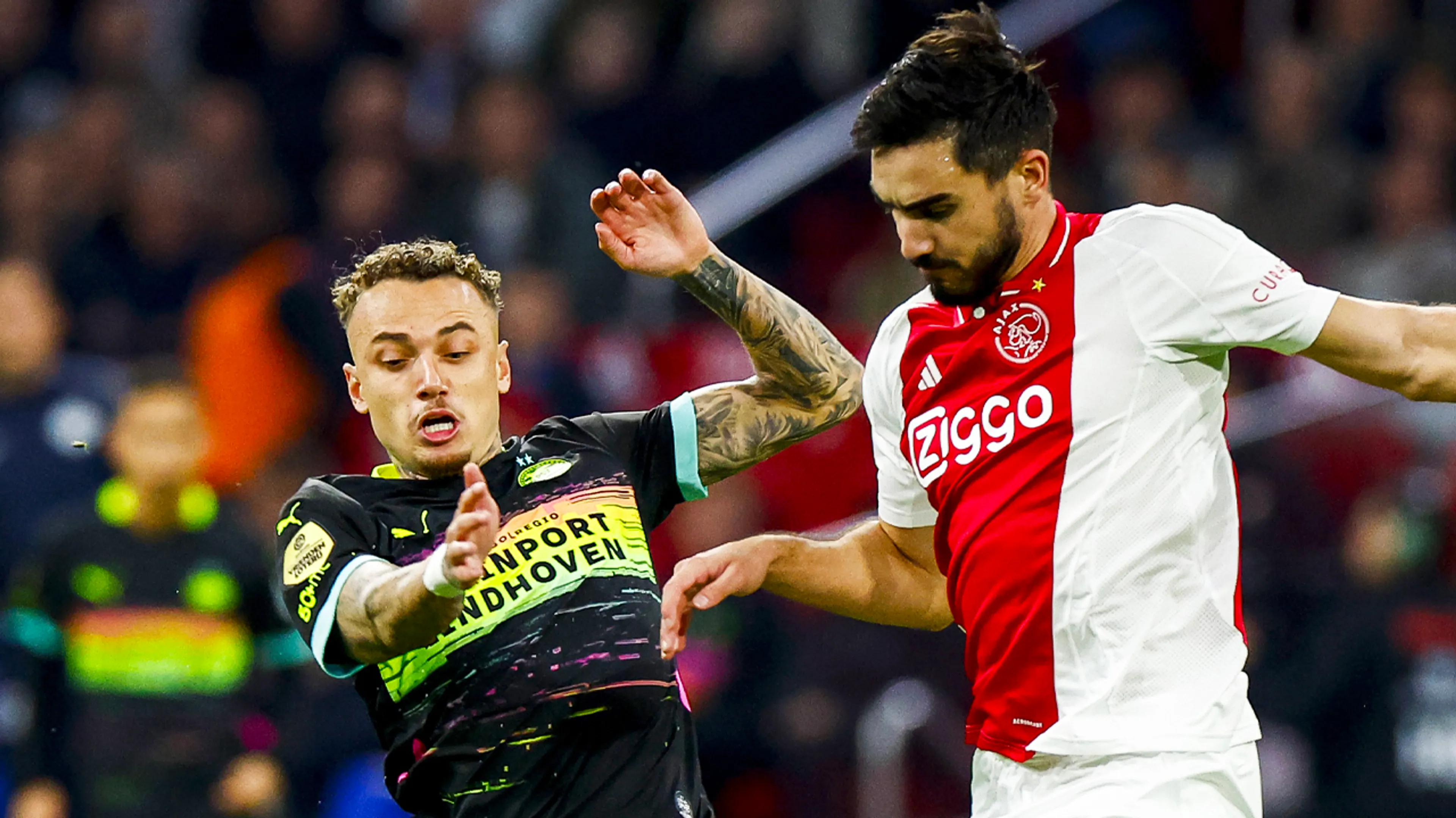 Dit zijn de kampioenskansen van Ajax en PSV na de topper op zondag