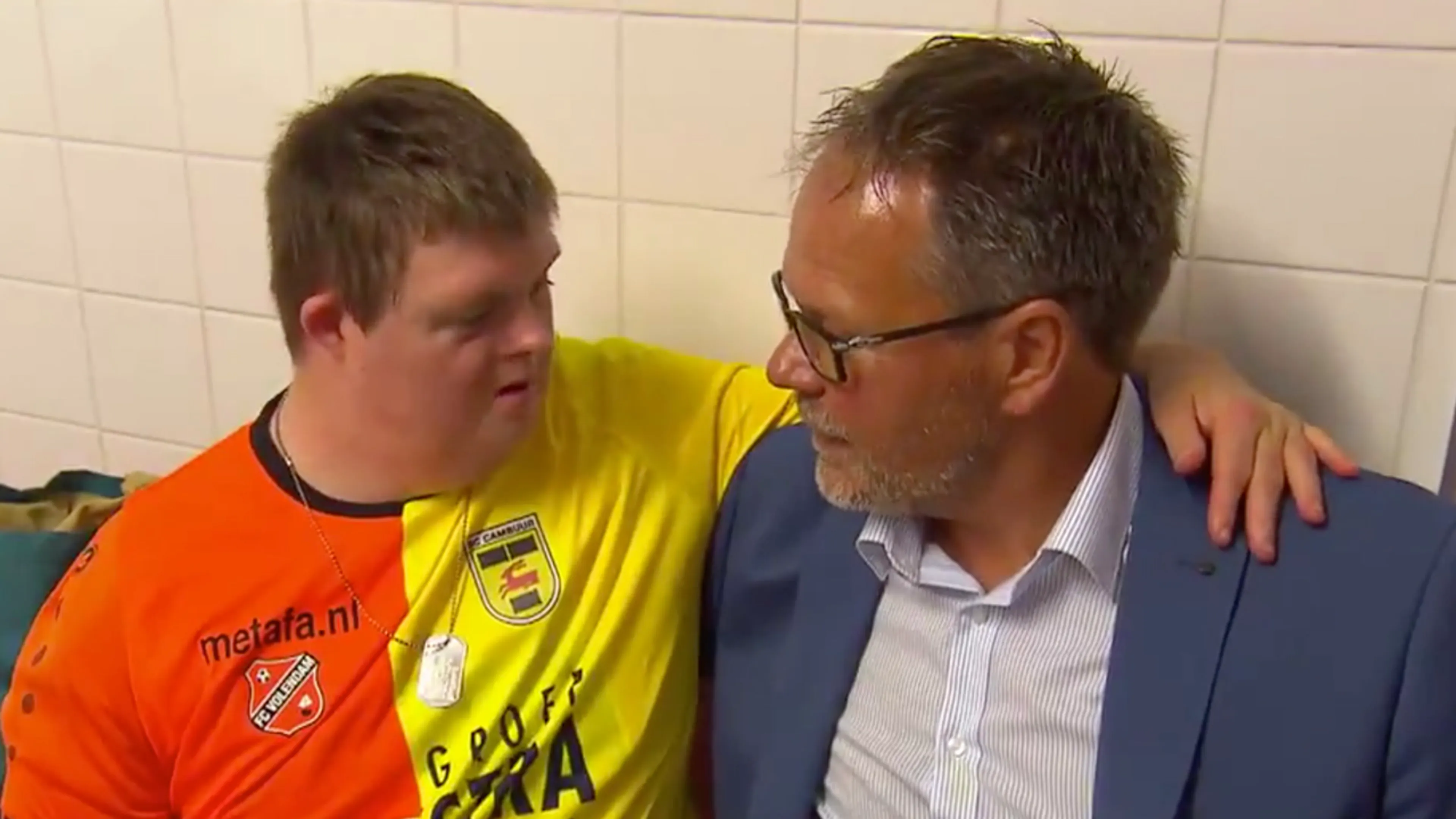 Mooi: zwager Mühren kan niet kiezen tussen Volendam en Cambuur
