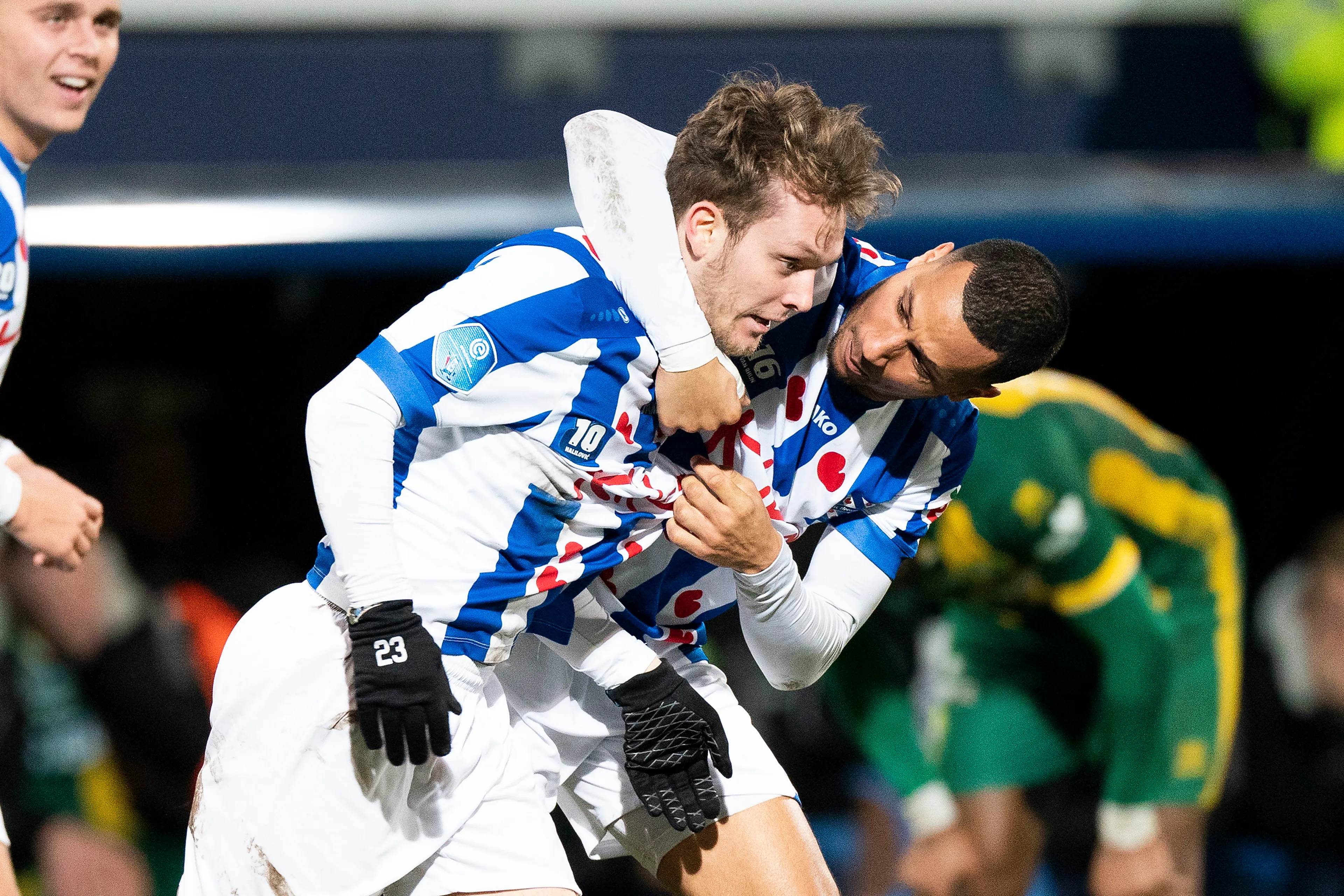 ADO kan voorsprong in Heerenveen niet vasthouden: 2-2