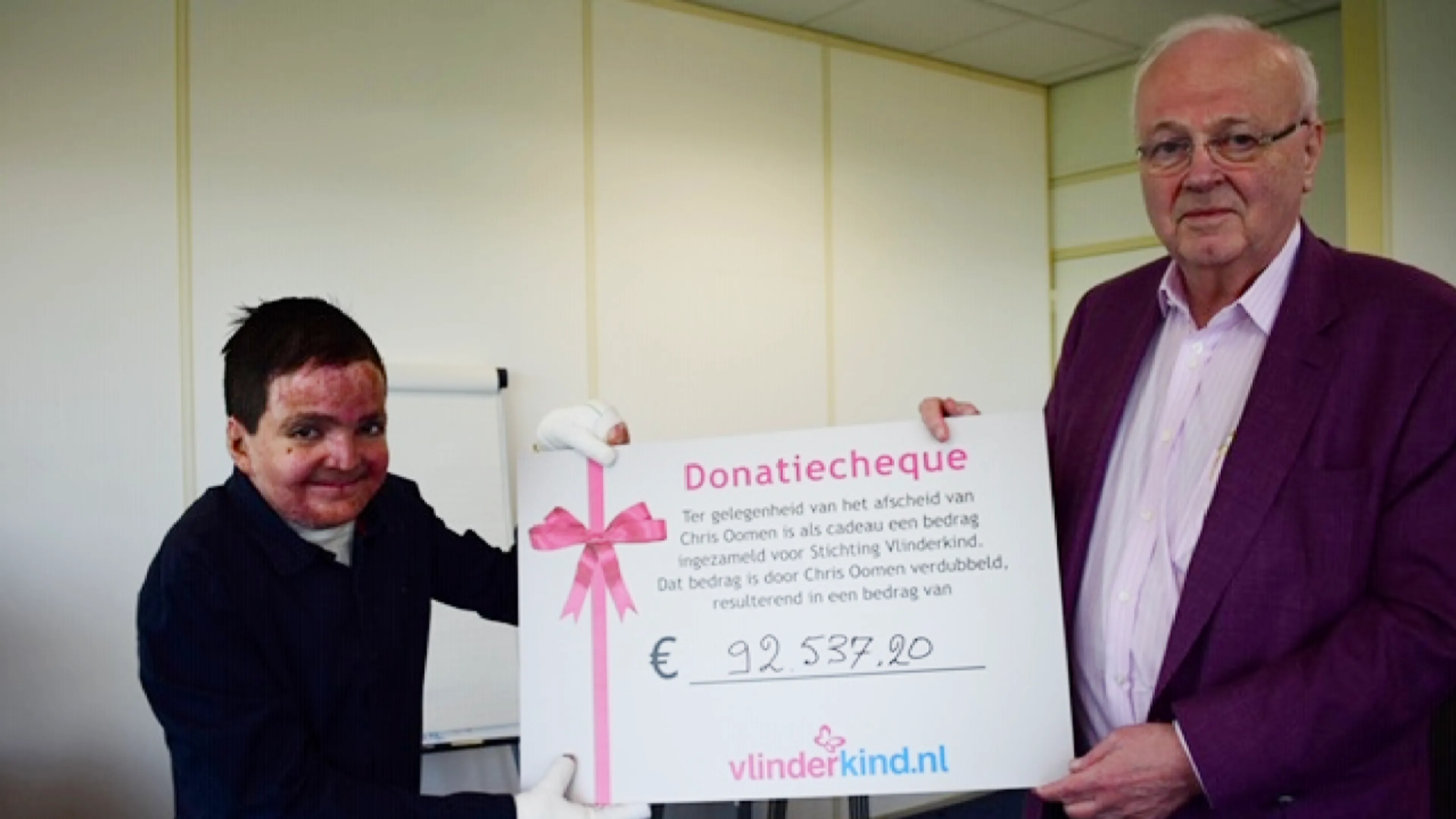 DSW-topman doet bijzondere donatie aan Shivan, ambassadeur van Stichting Vlinderkind