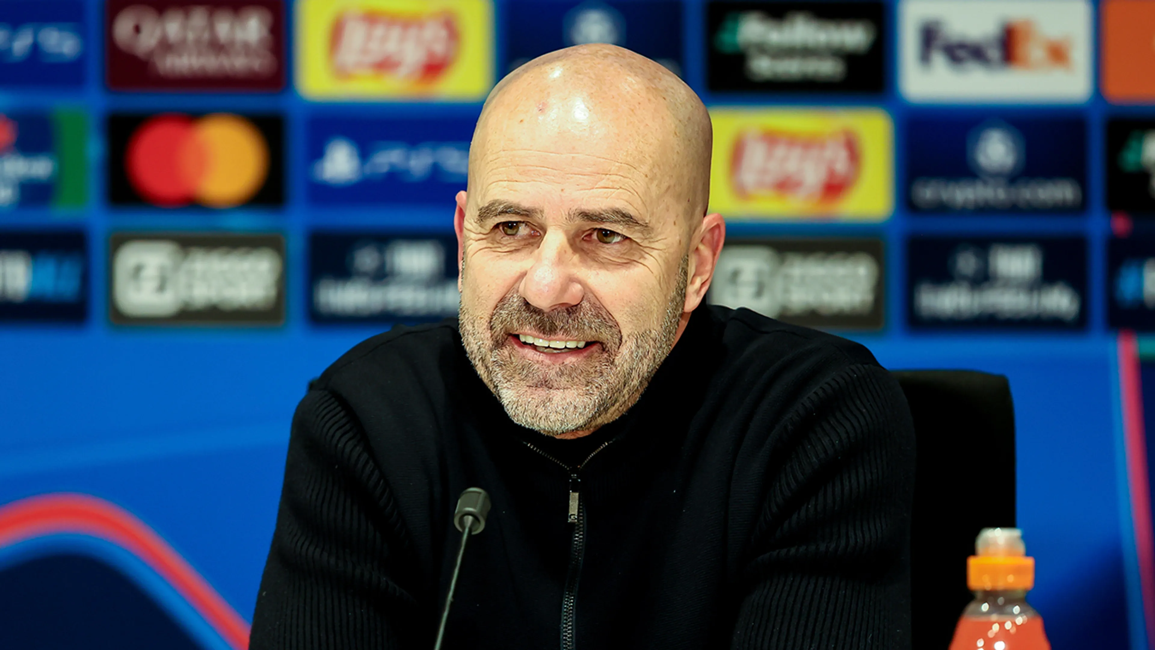 Peter Bosz haalt z'n gram: 'PSV en Feyenoord hadden toch niks in Champions League te zoeken?'