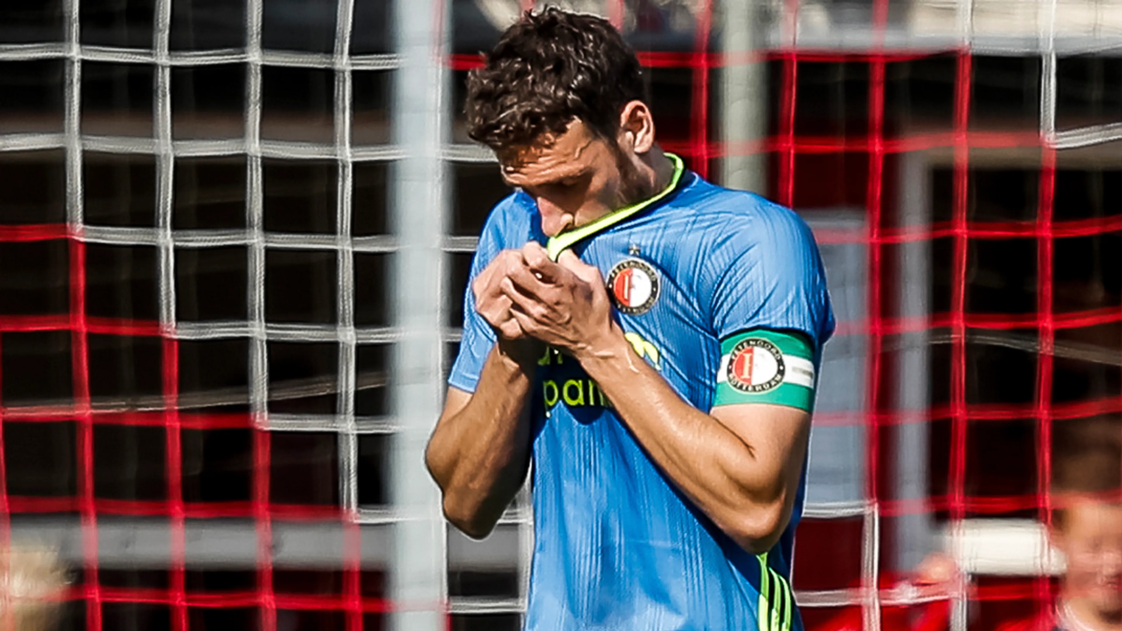 Feyenoord voorkomt in extra tijd nederlaag tegen FC Emmen