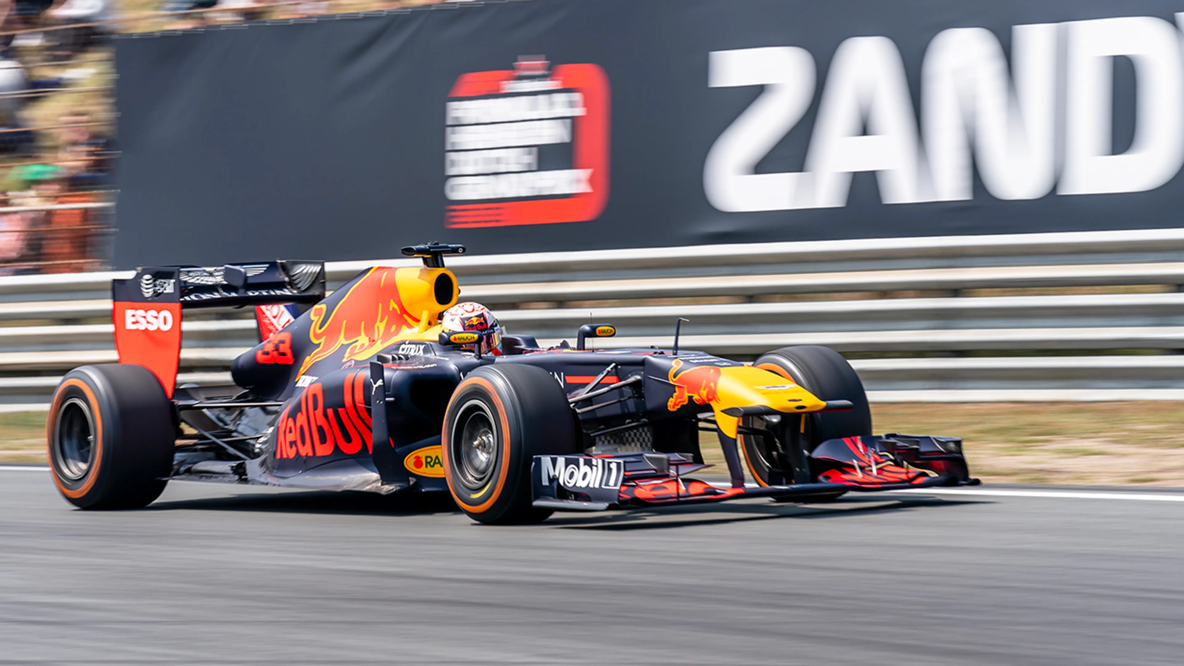 'Eredivisieduels mogelijk verplaatst voor Formule 1 in Zandvoort'