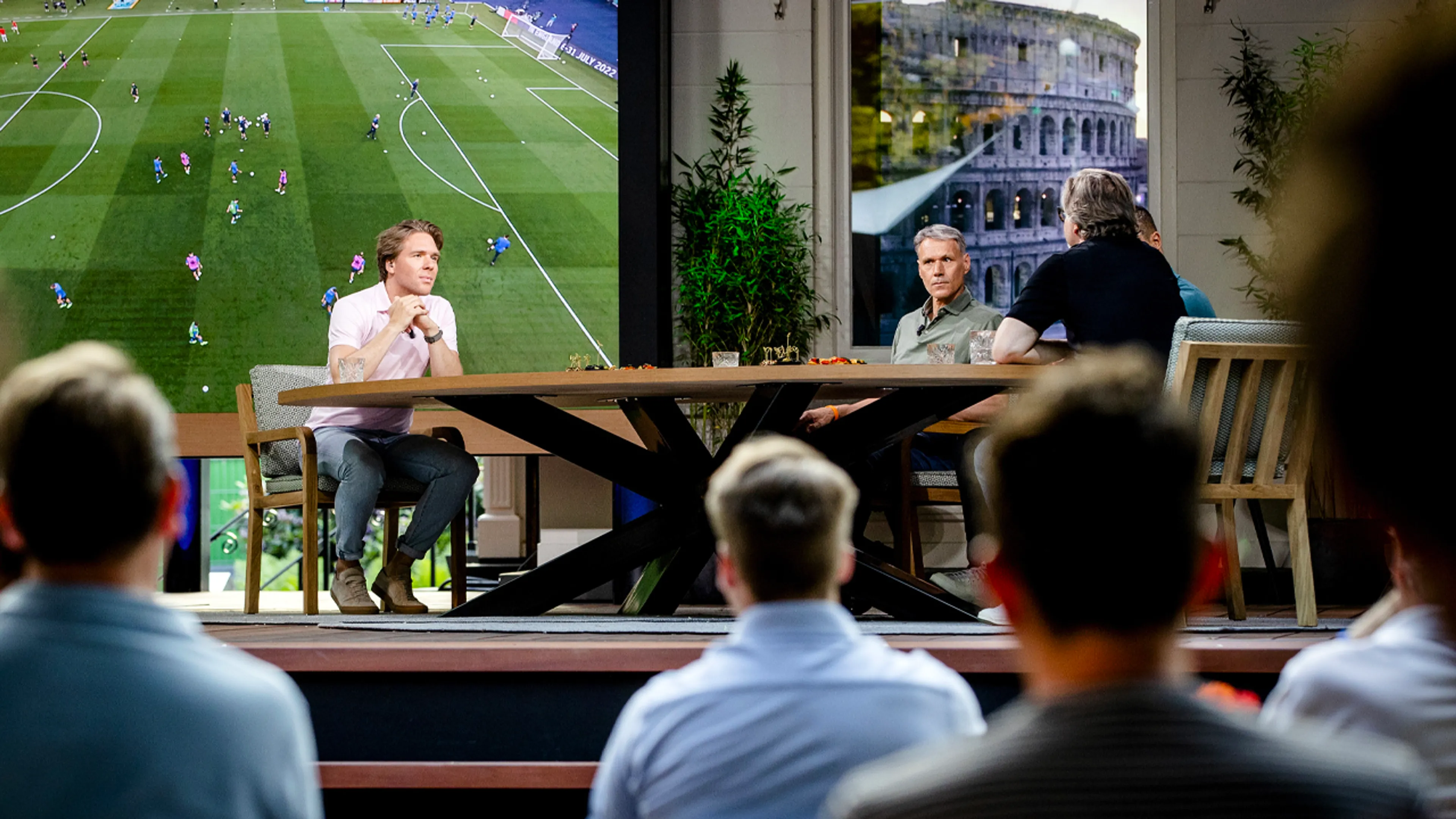 EK voetbal in 2028 ook te zien bij de NOS