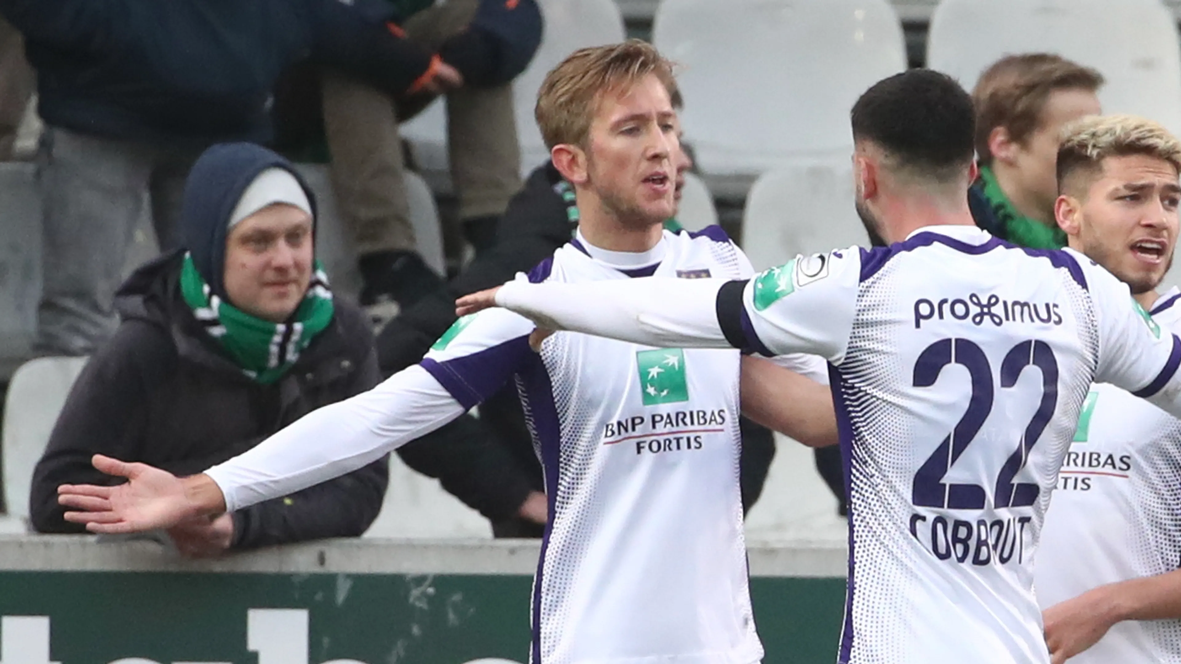 Anderlecht ruim langs tiental Eupen, Vlap benut strafschop