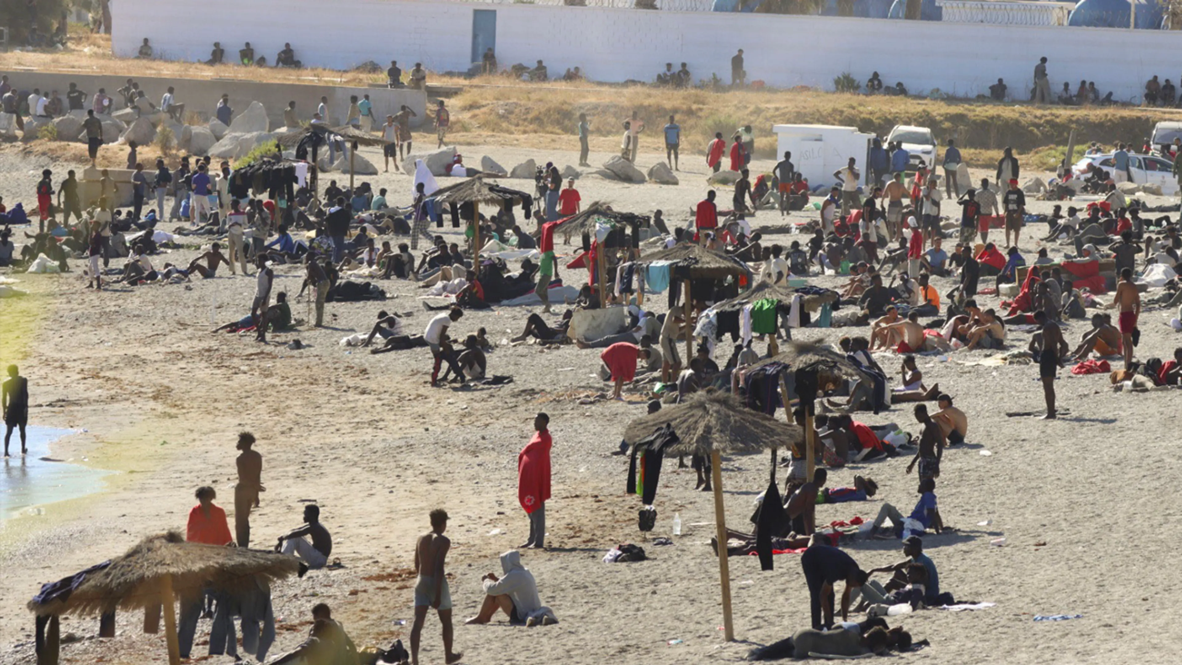 'Eerder uitgezette personen gespot in Ceuta, 70.000 van 72.000 migranten weer vertrokken'