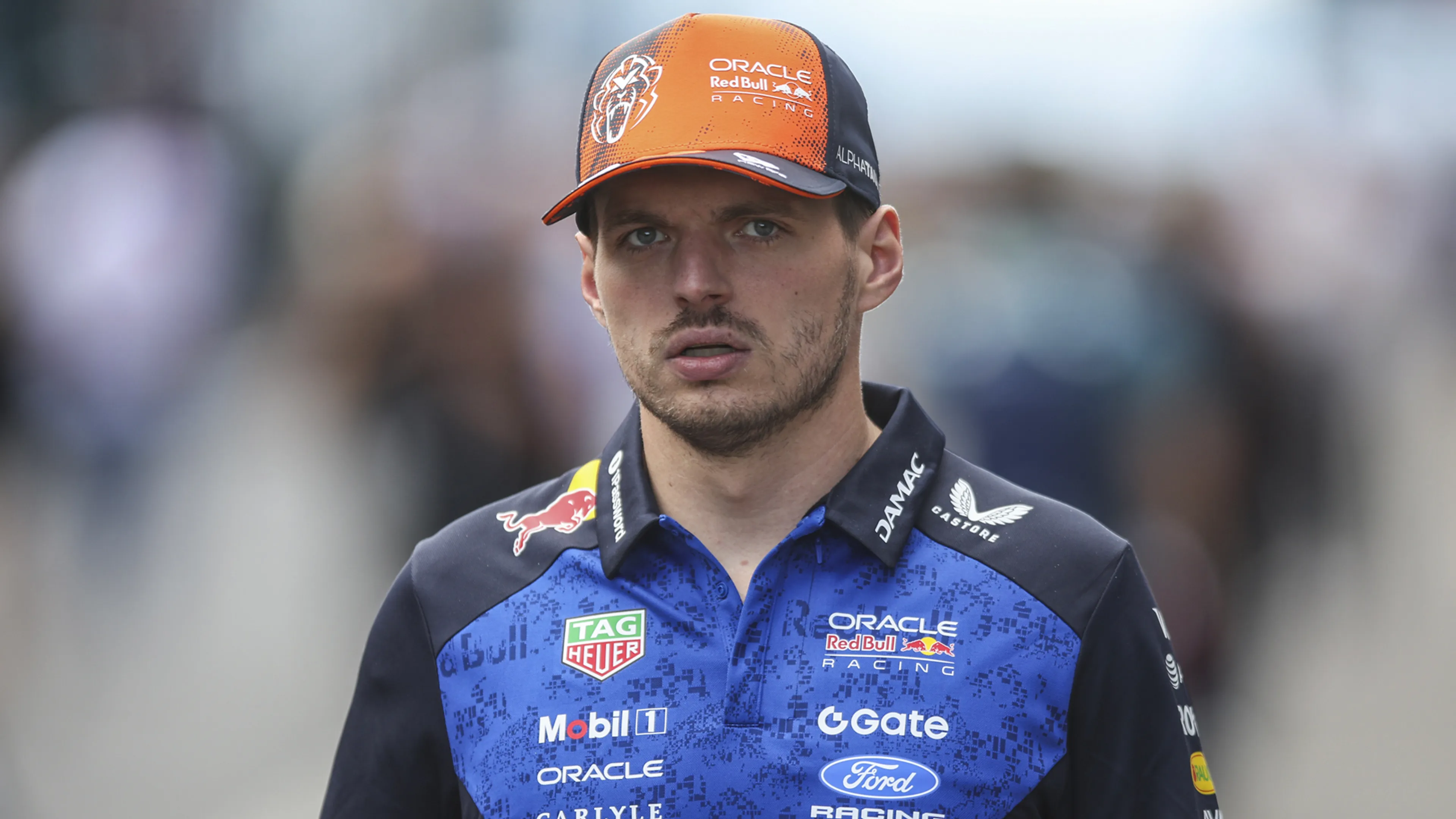 Max Verstappen onthult: 'Ik was dichter bij stoppen dan wisselen van team'