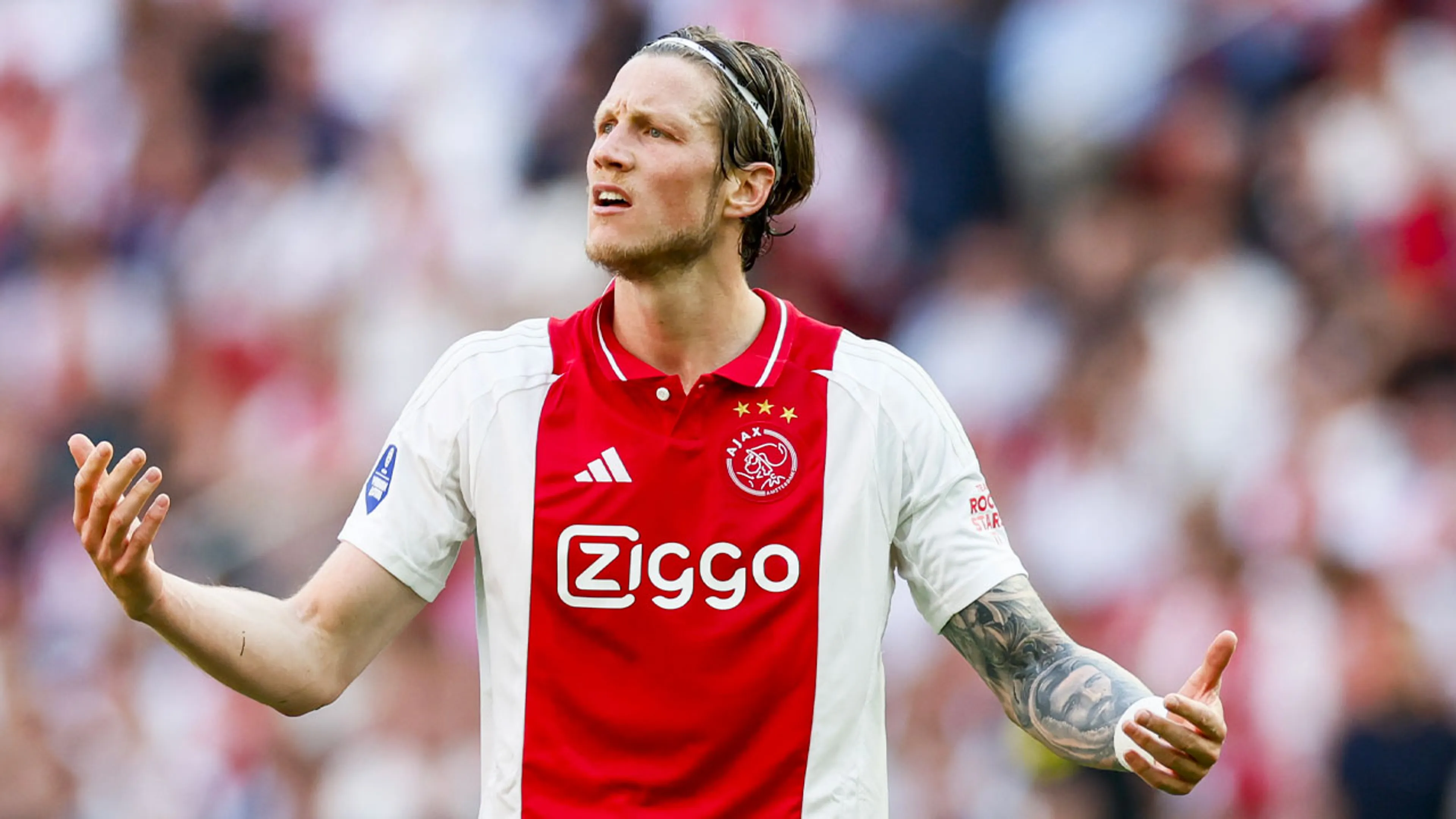 Ajax in de problemen: 2-0 achterstand tegen NEC