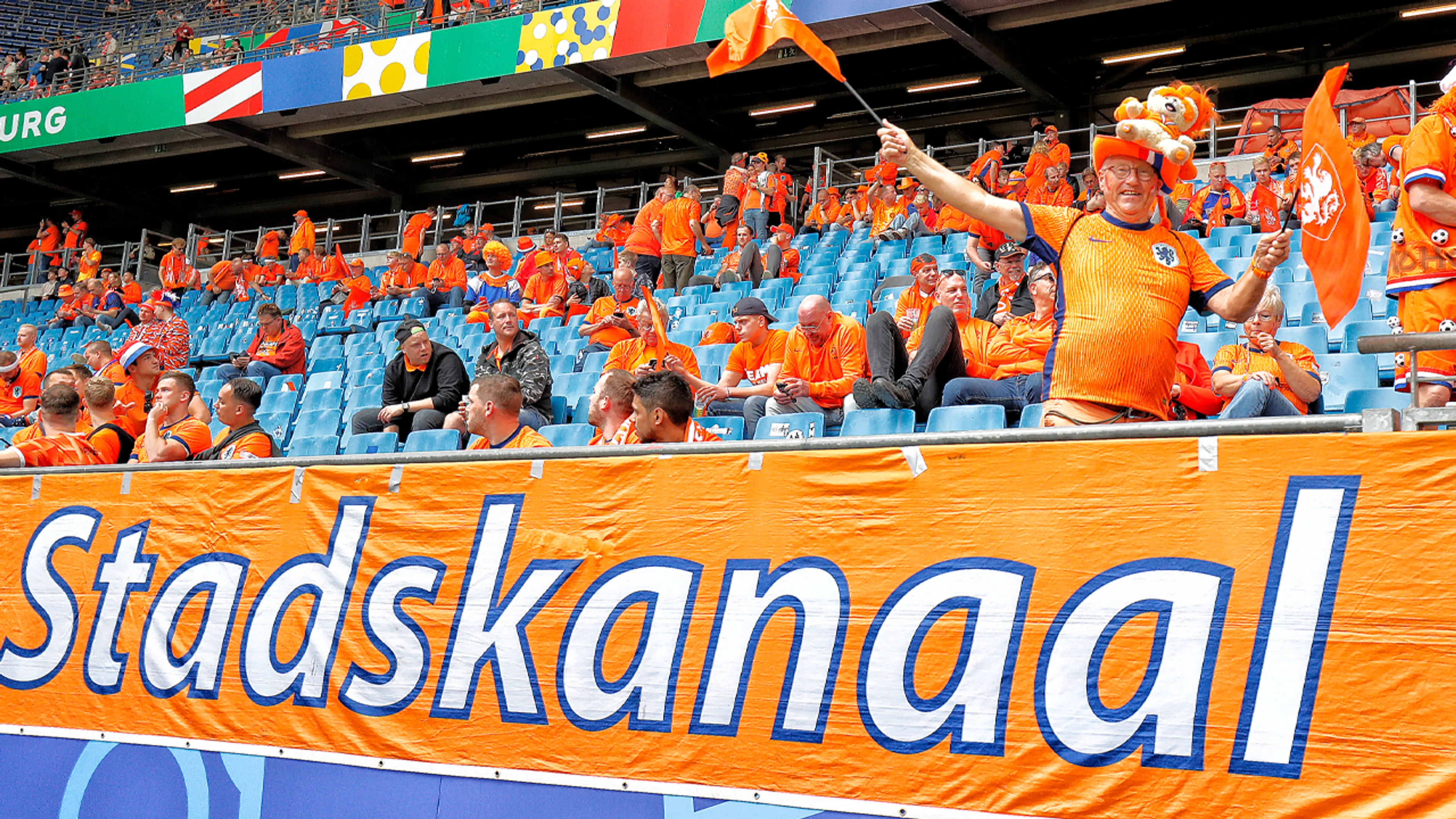 Einde verhaal voor grote Oranje-spandoeken door strengere FIFA-regels