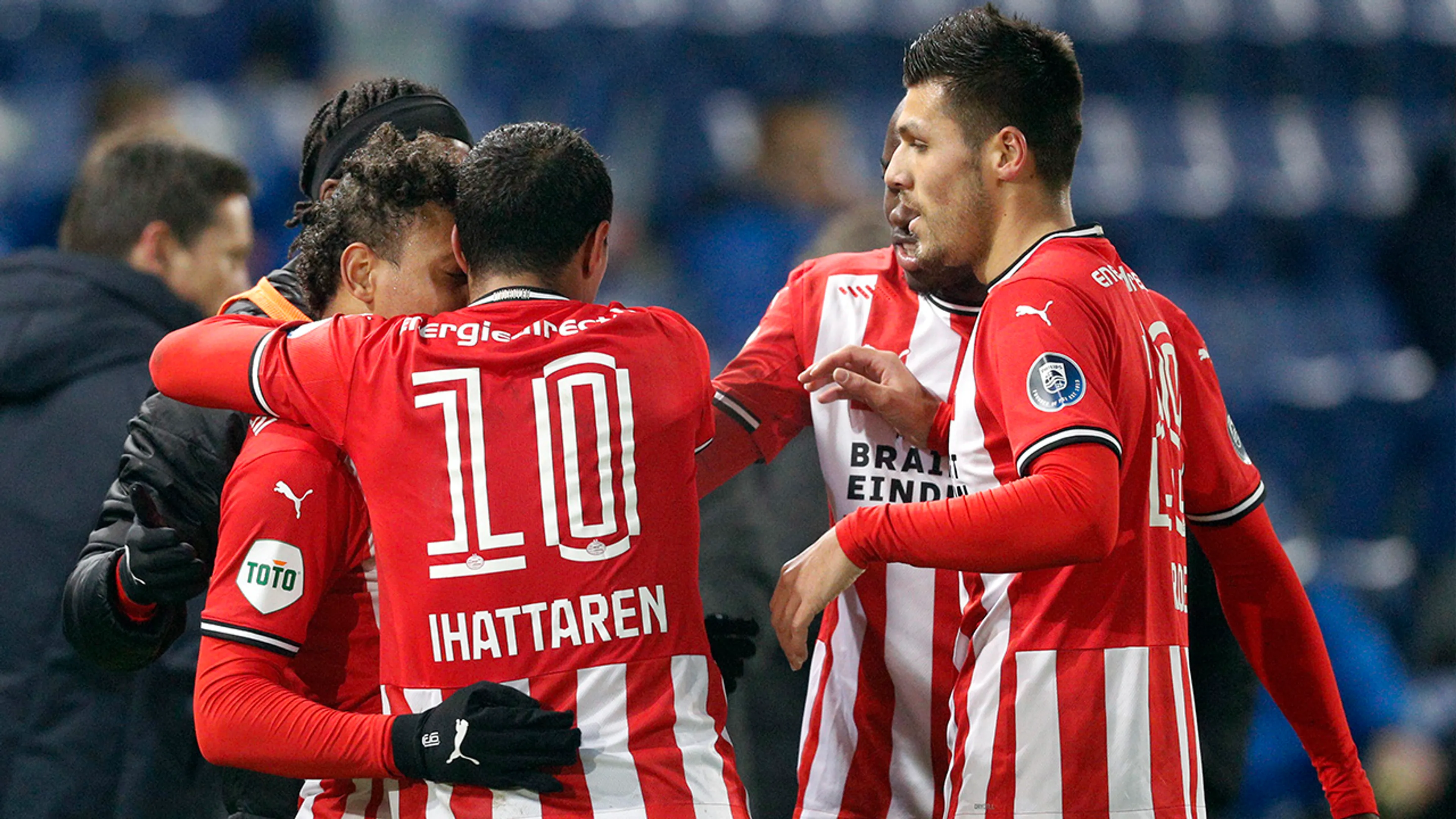 PSV klopt De Graafschap en staat in de achtste finales