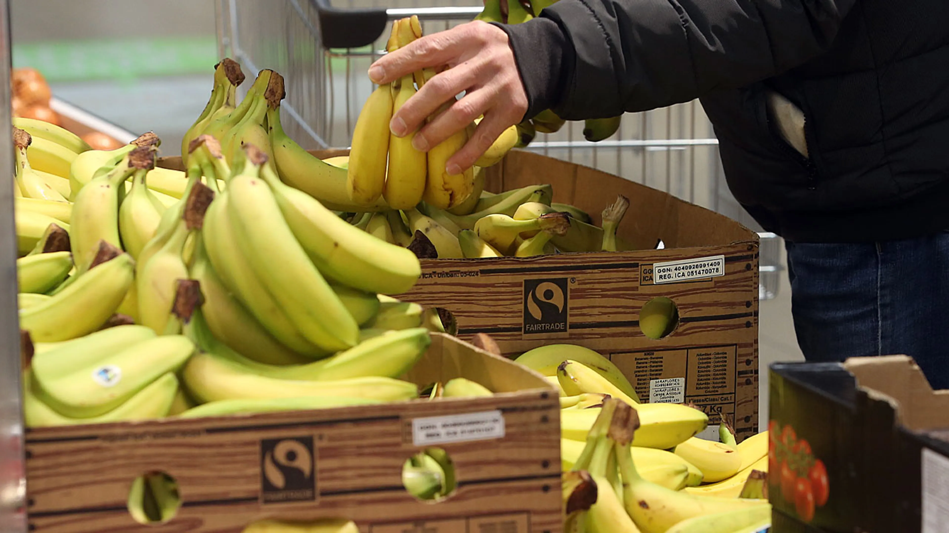 Man valt over bananendoos in Lidl en krijgt 10.000 euro schadevergoeding