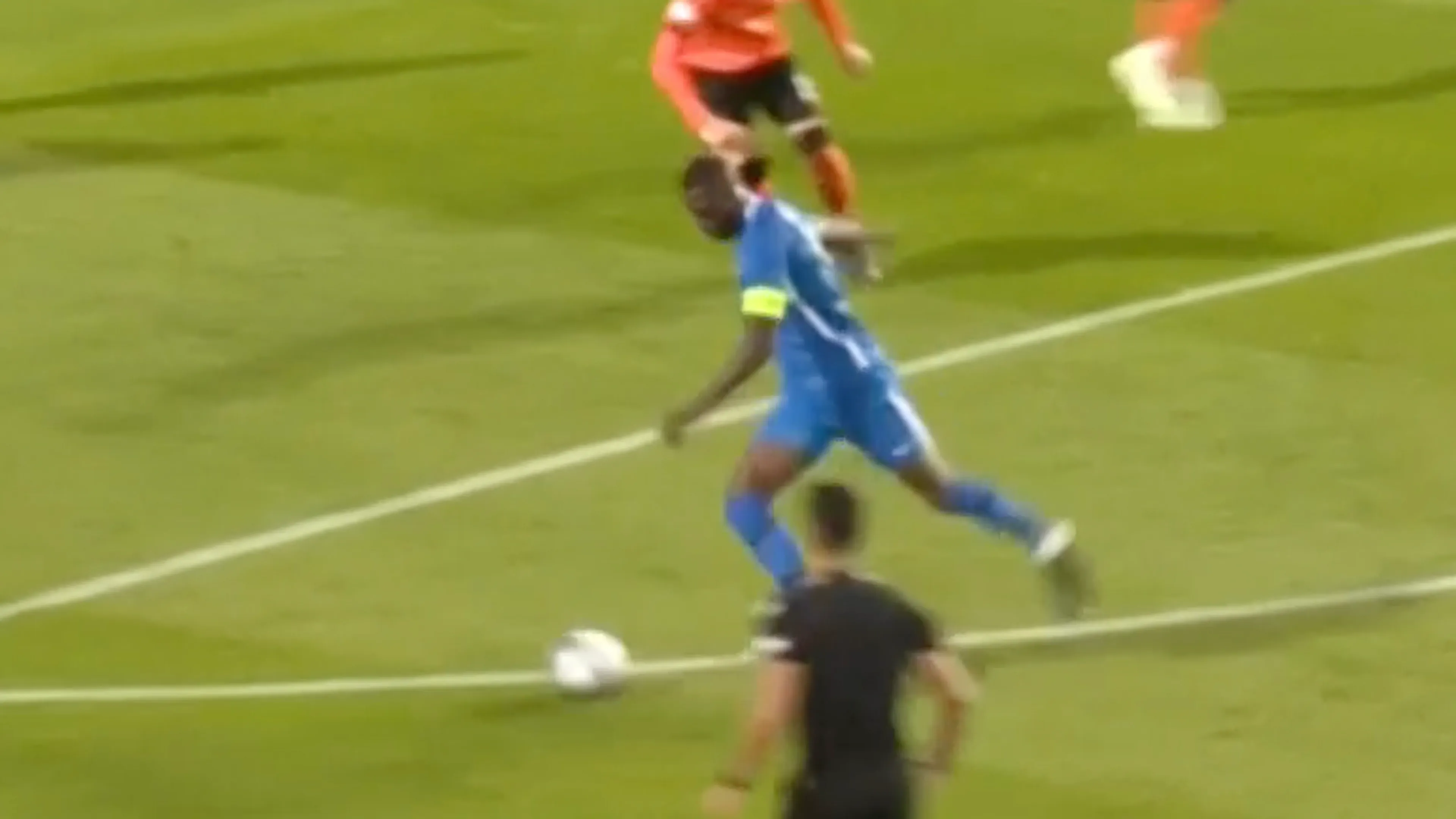 KANS: Reijnders schiet naast, schot Martins Indi weggekopt