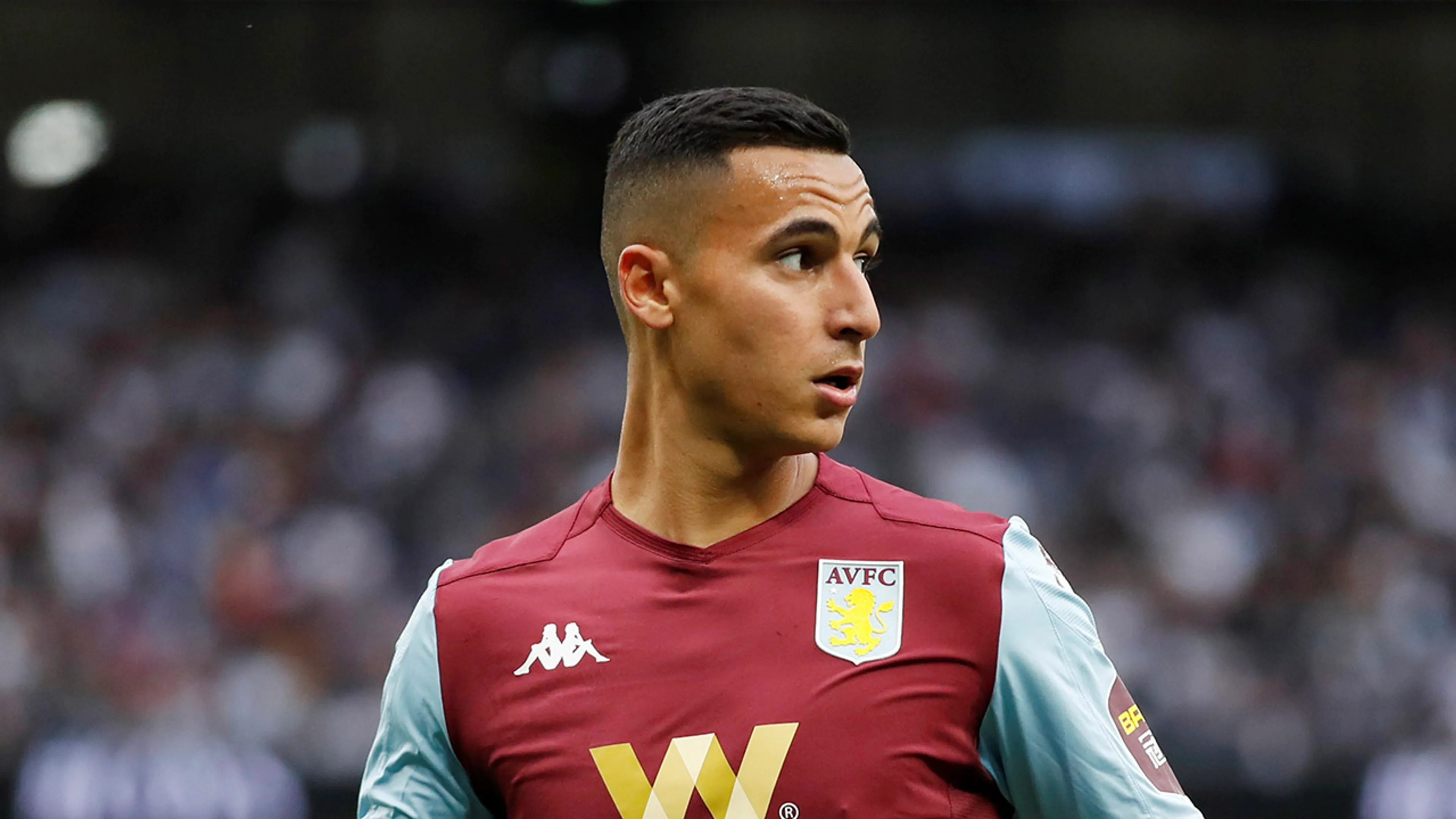 El Ghazi helpt Aston Villa aan eerste punten