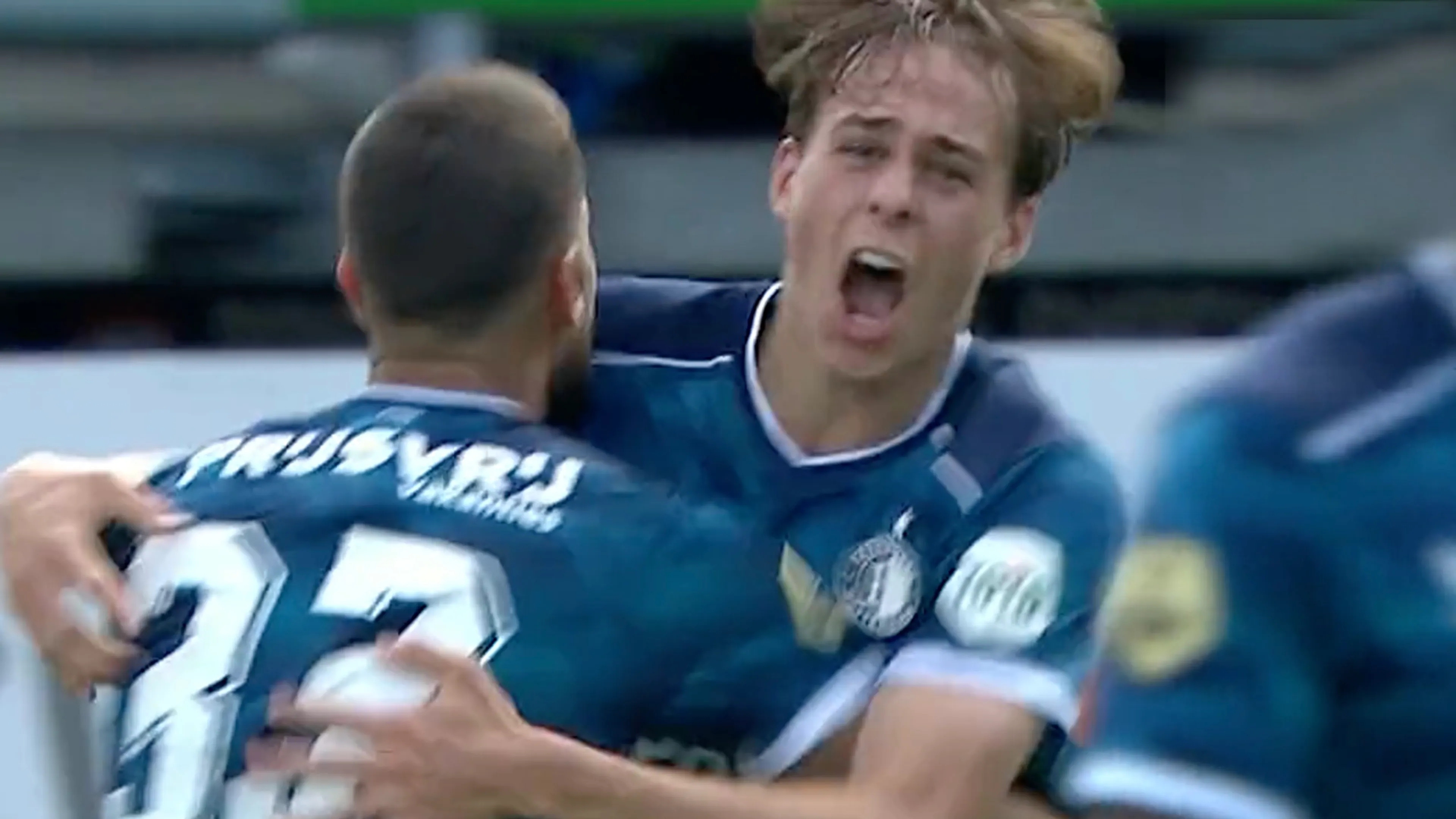 17-jarige Sauer redt punt voor Feyenoord in Rotterdamse derby tegen Sparta
