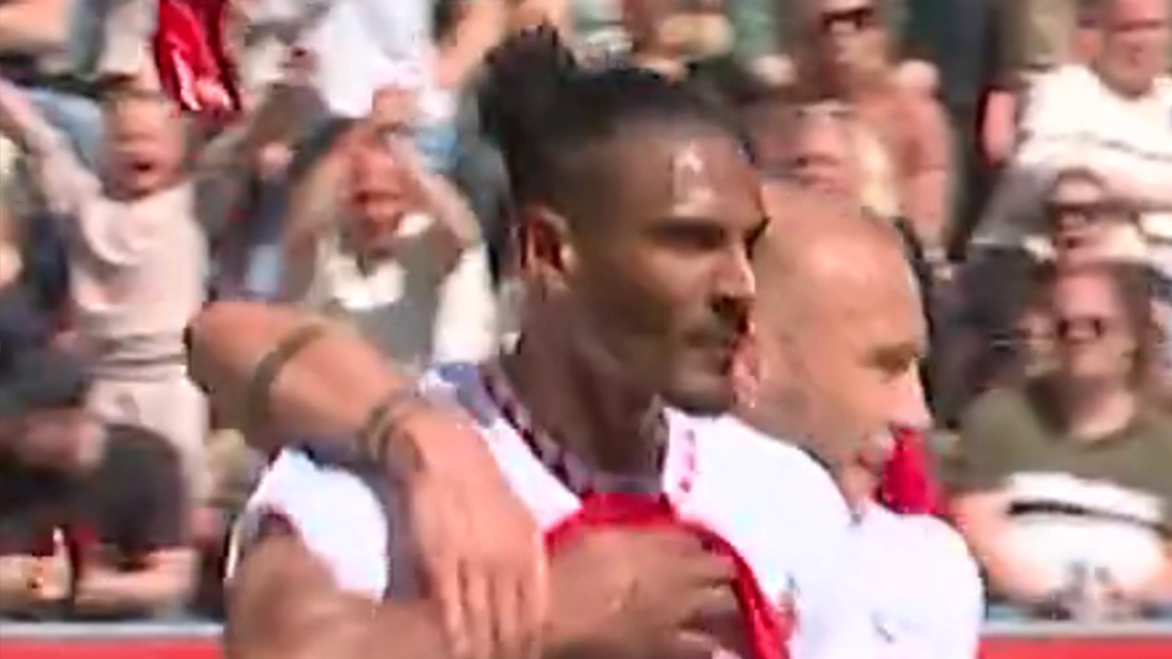 Videogoal: Haller zet FC Utrecht op voorsprong tegen Ajax