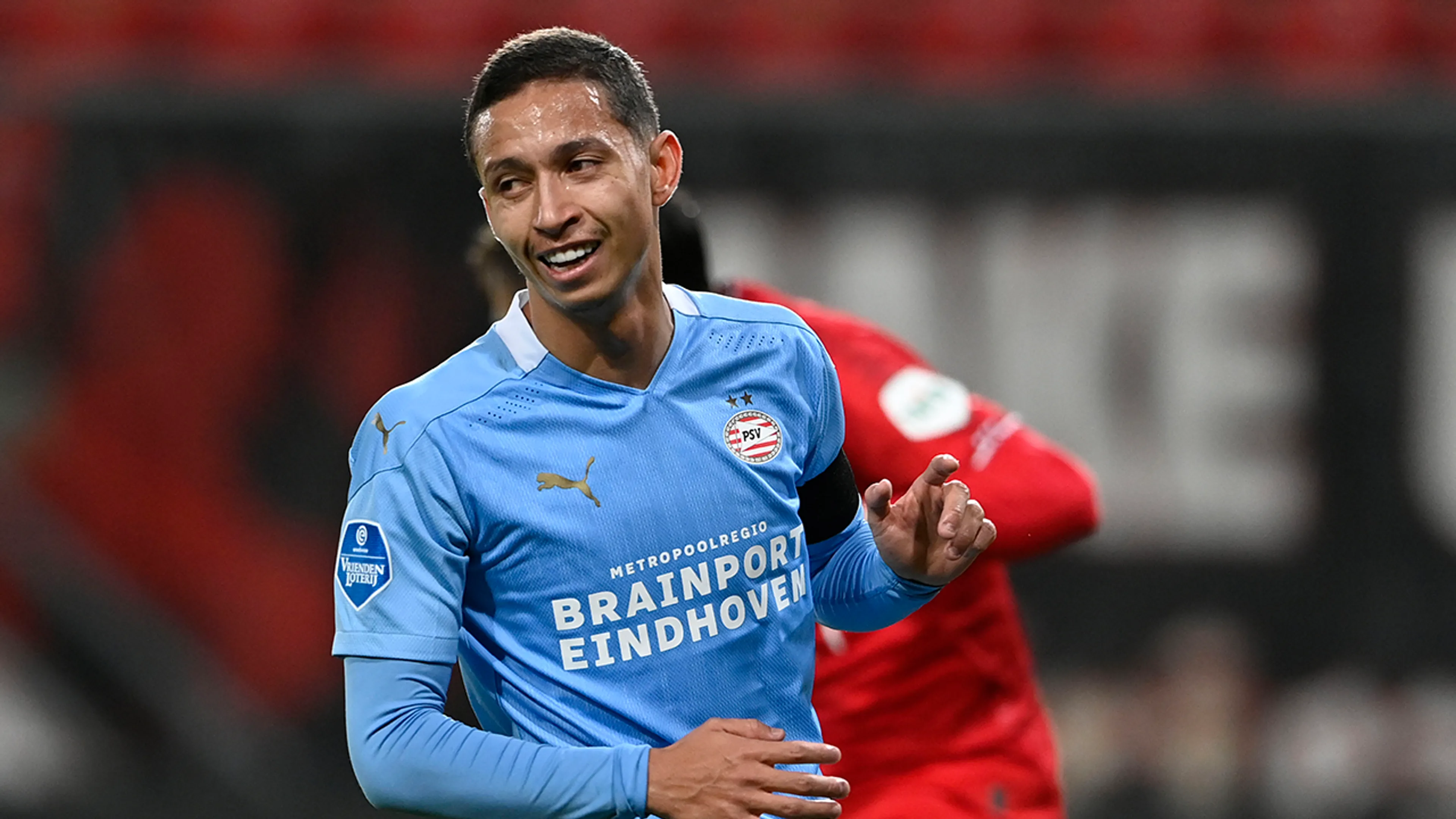 PSV'er Mauro Júnior aan de kant met knieblessure