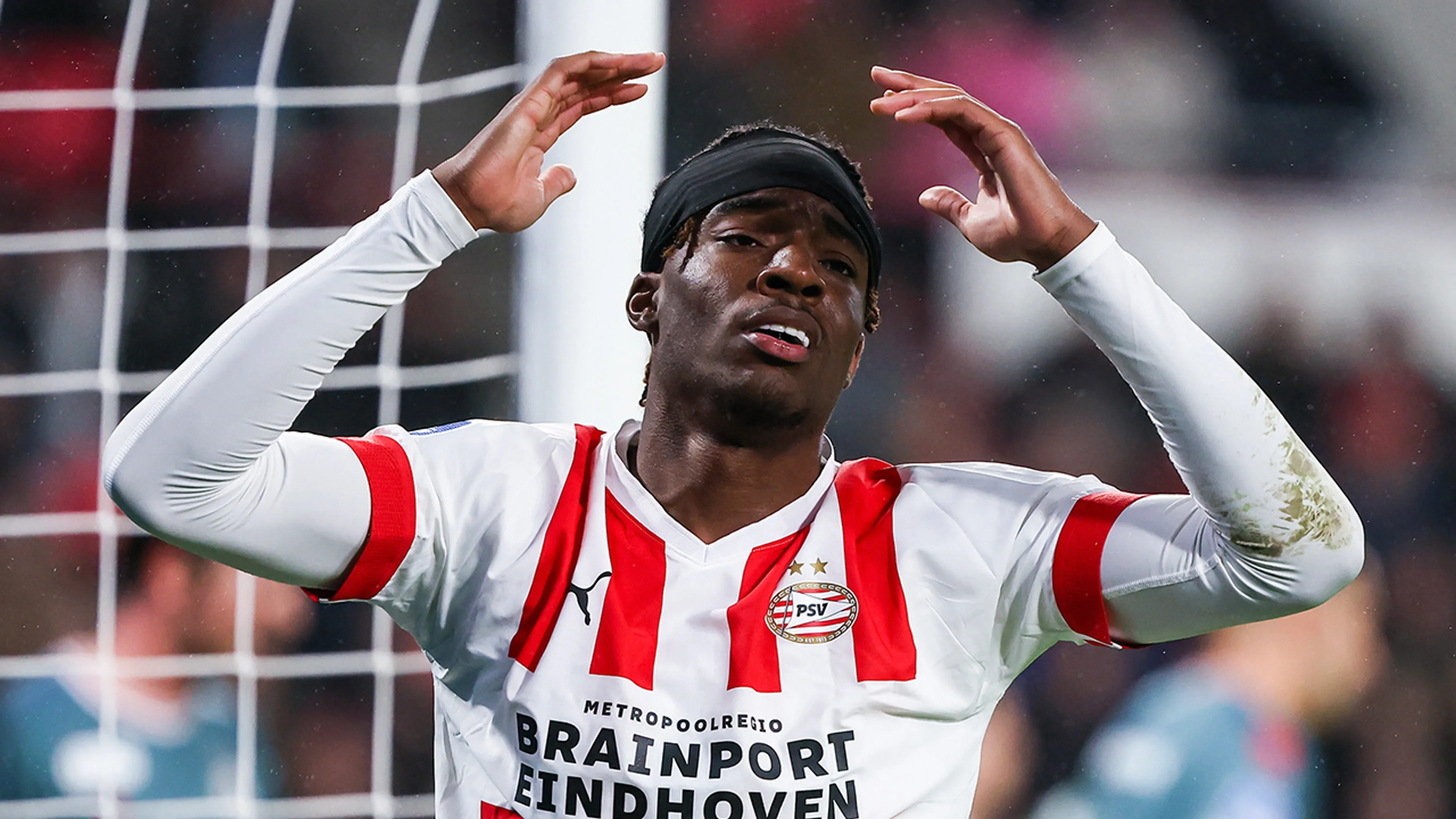 'Transfer Madueke naar Chelsea is dé waanzin van de voetballerij'