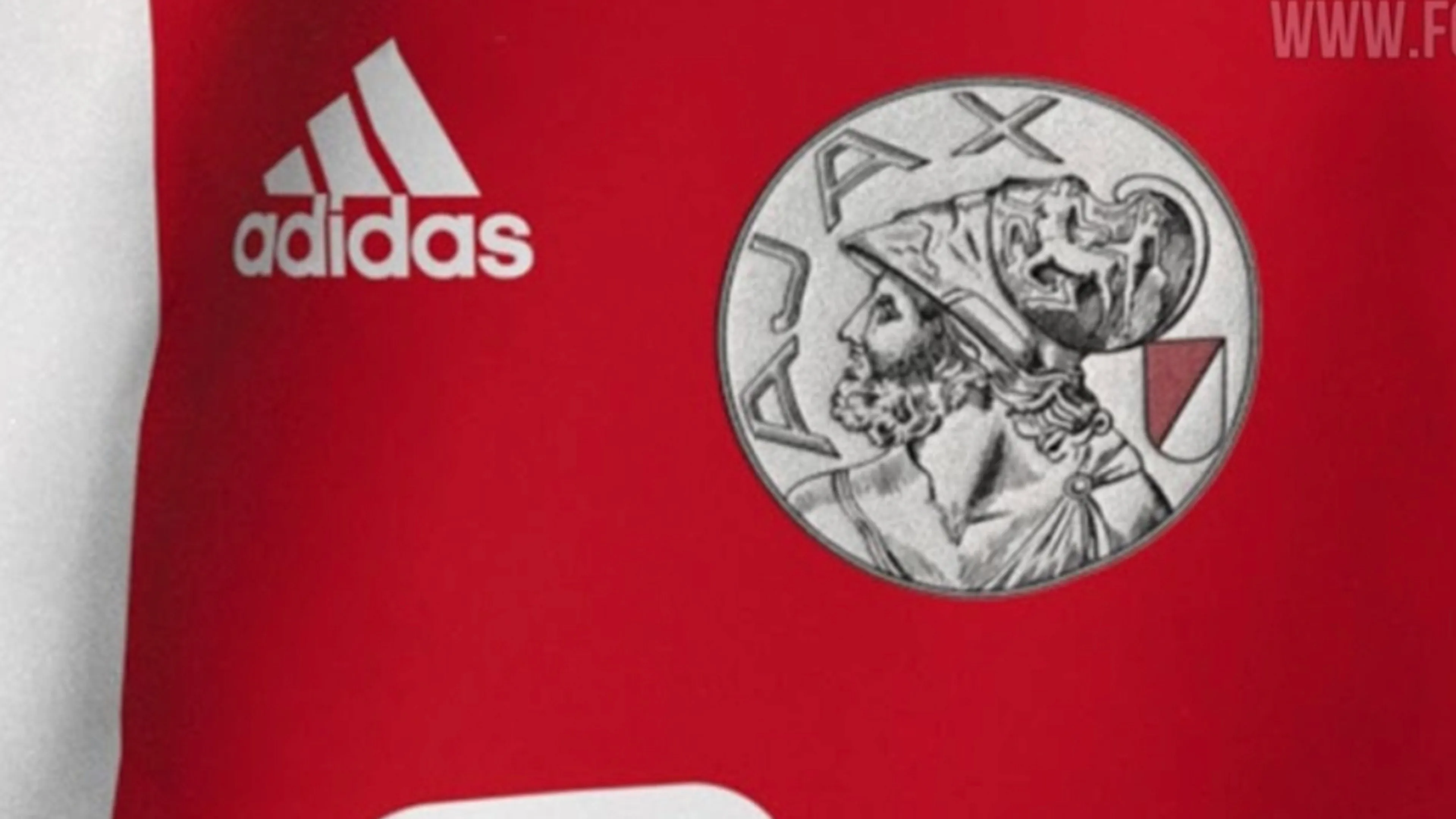GELEKT: Dit moet het nieuwe thuisshirt van Ajax worden