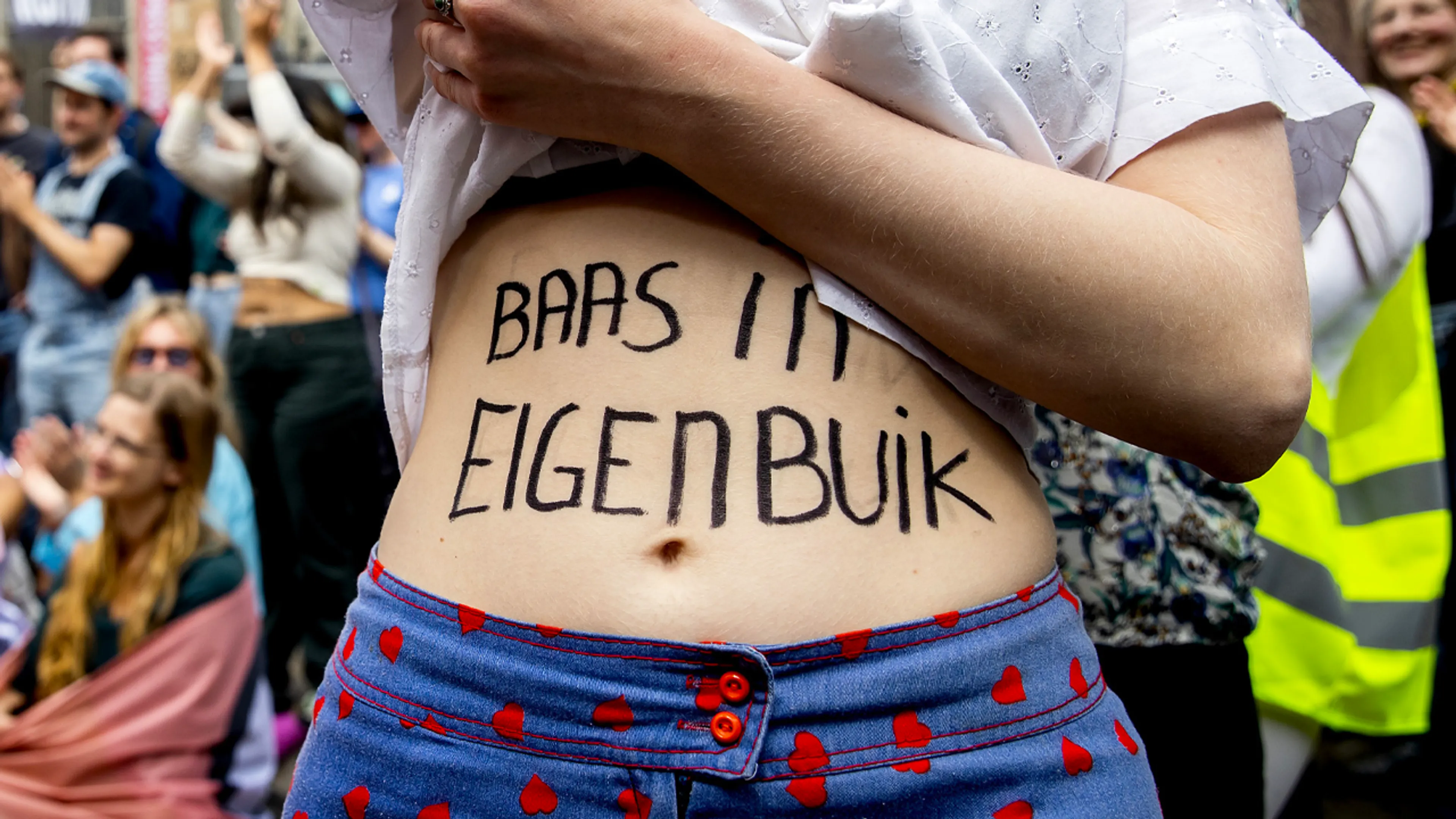 Brussel maakt geld beschikbaar voor Europese vrouwen voor wie abortus in eigen land illegaal is