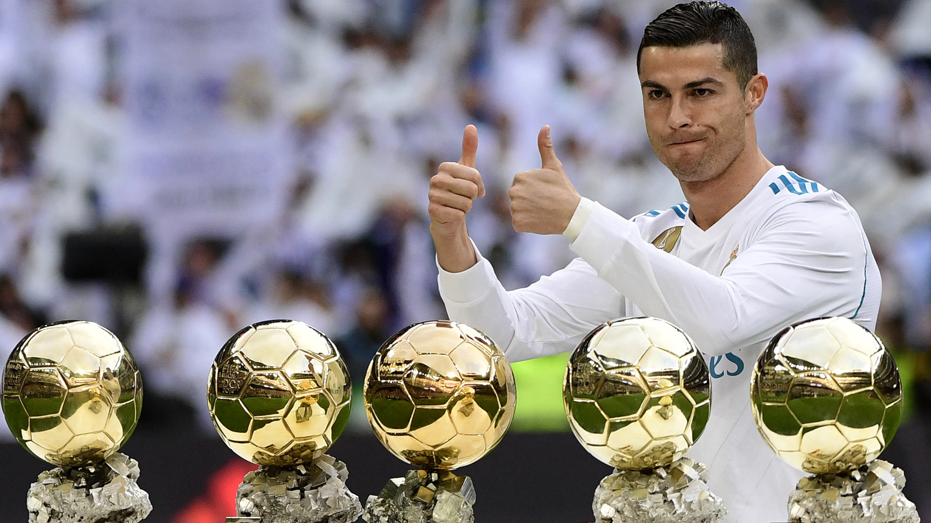 Cristiano Ronaldo wint verkiezing voor beste Gouden Bal-winst aller tijden